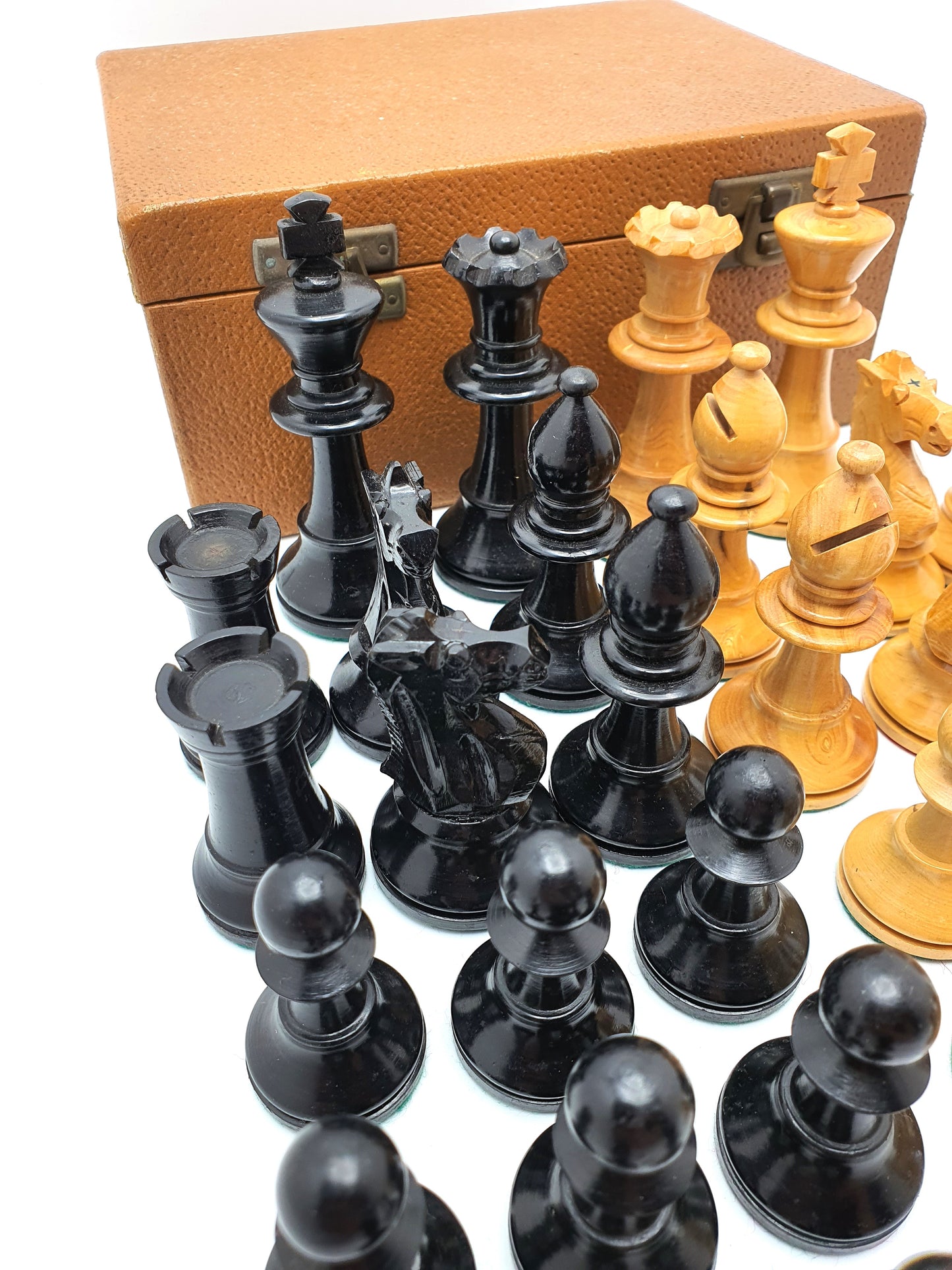 Good Staunton Style Chess Set – circa 1930