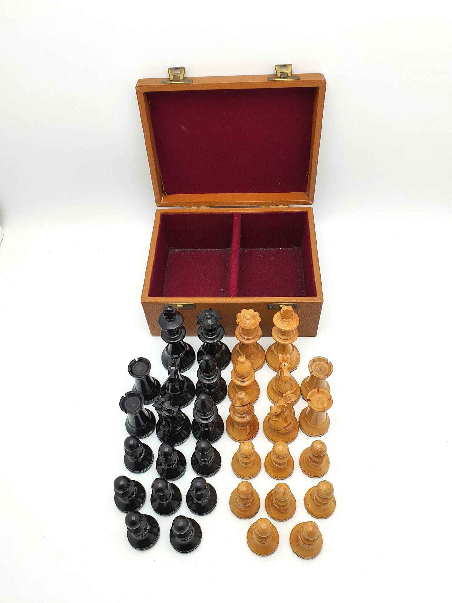 Good Staunton Style Chess Set – circa 1930