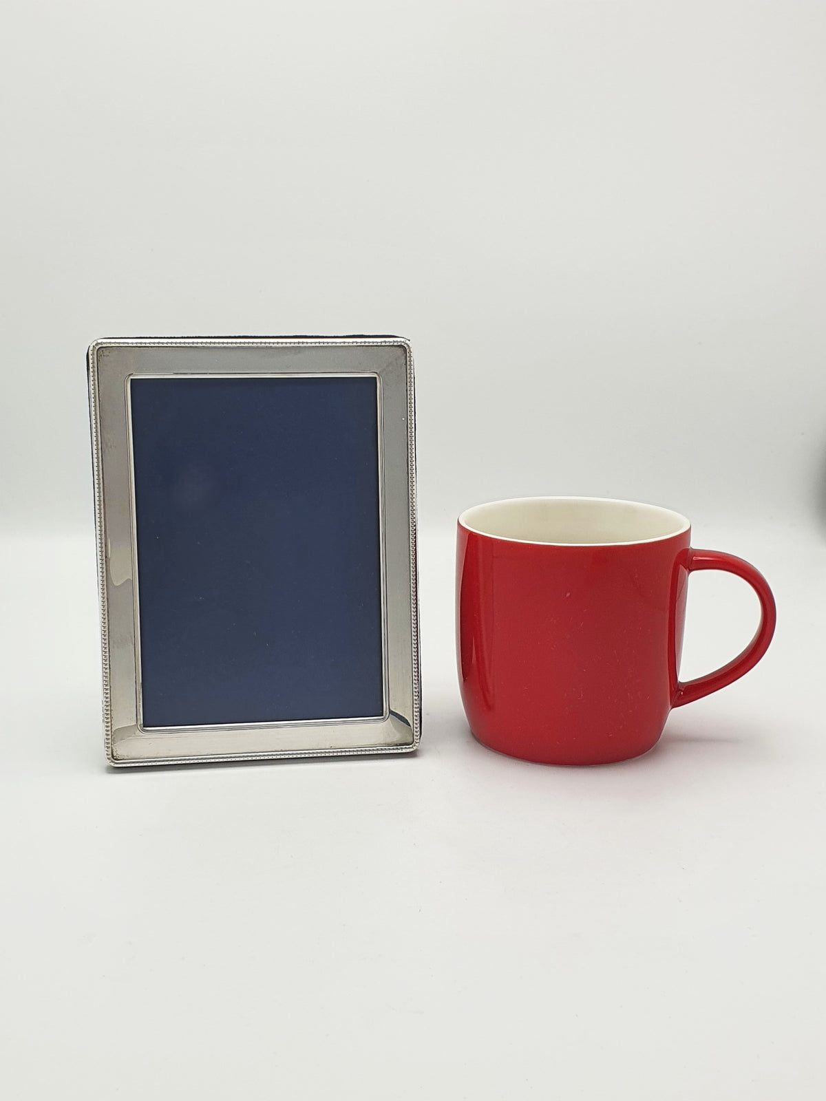 Elizabeth II Sterling Silver Photo Frame With Beaded Border – London, 1994