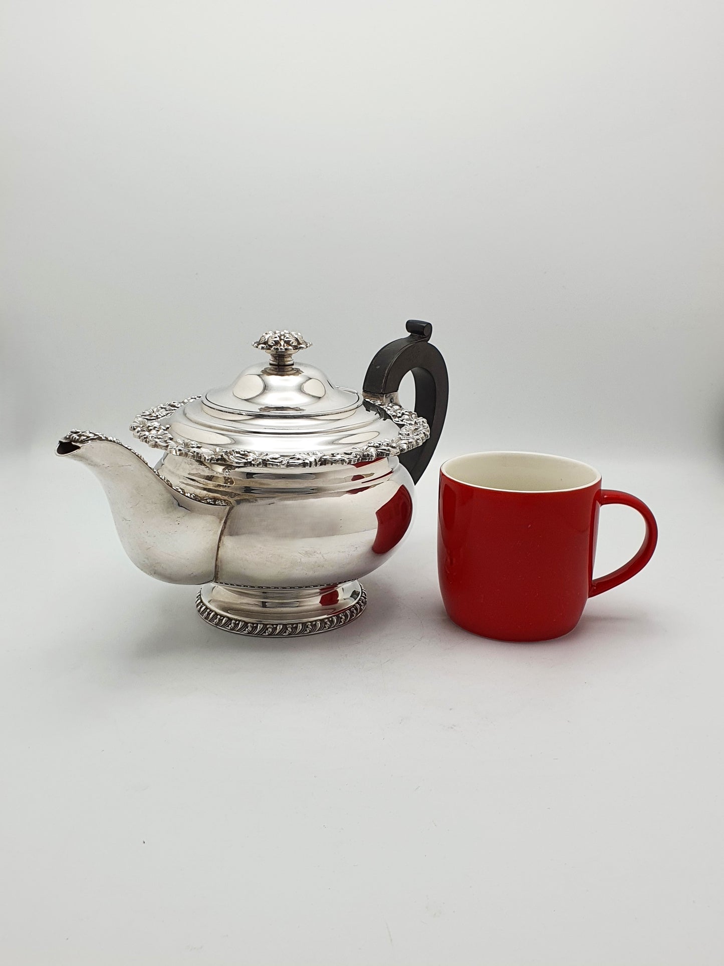 Gorgeous Antique Silver-Plated Three-Piece Tea Set with Ornate Grapevine Detailing – circa 1920