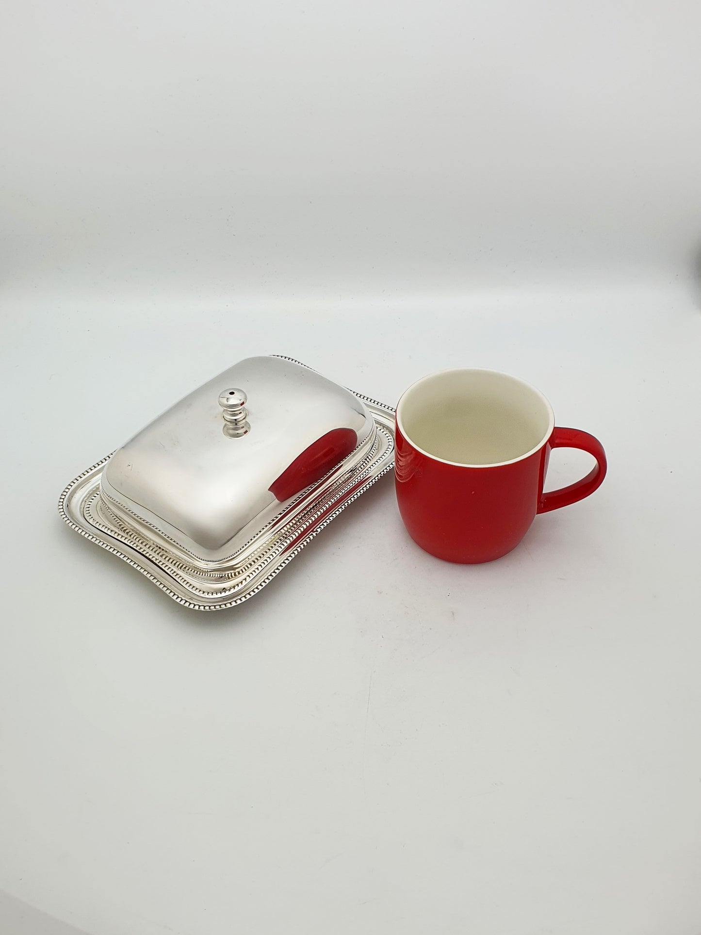Vintage Silver-Plated Covered Butter Dish with Glass Liner – circa 1960