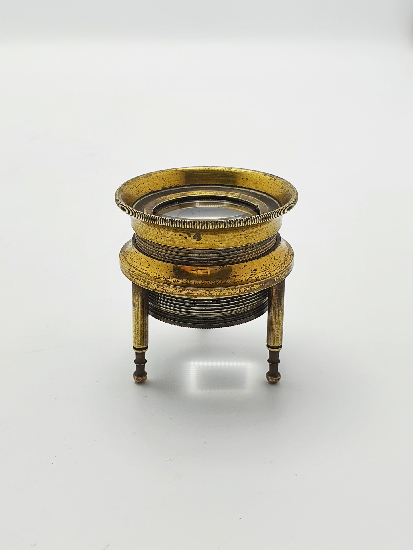 Nice Antique Edwardian Brass Desk Magnifier Loupe On Tripod Stand – circa 1905