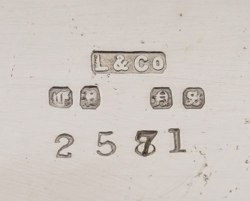 一对漂亮的维多利亚 Liberty & Co. 镀银餐具 - 约 1890 年