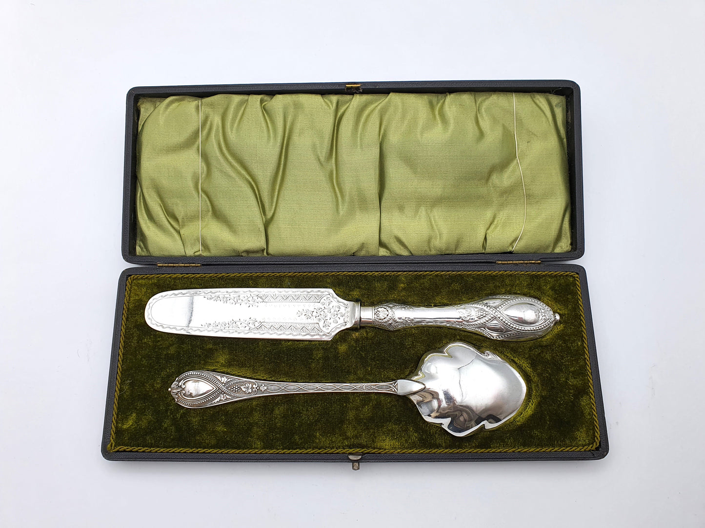 Good Edwardian Cased Silver-Plated Serving Set – circa 1905