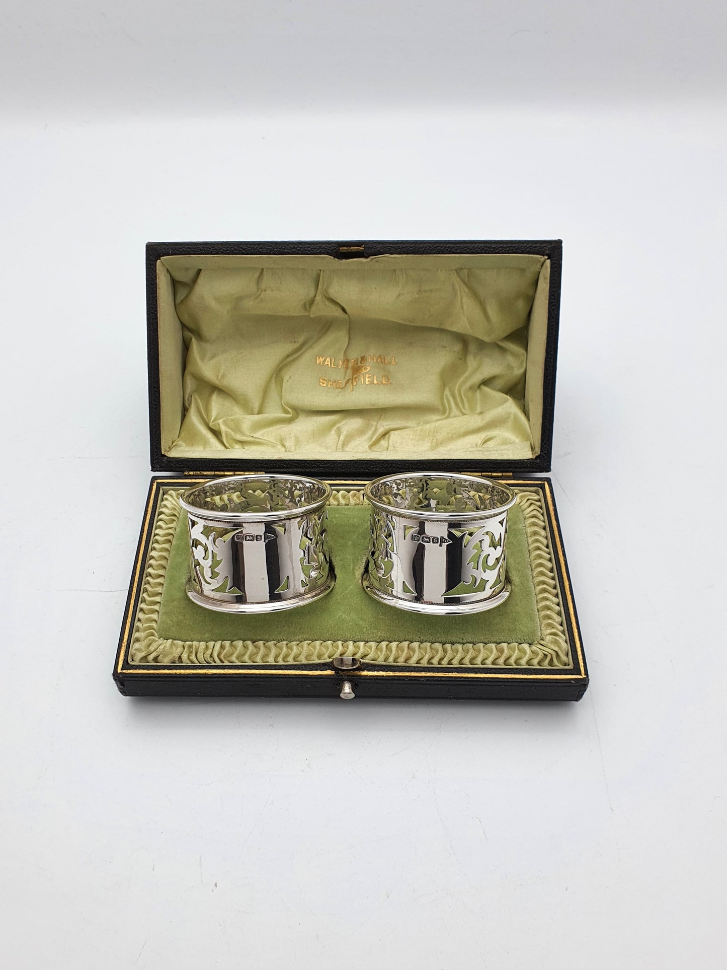 Nice Pair of Edwardian Solid Silver Cased Napkin Rings - 1910