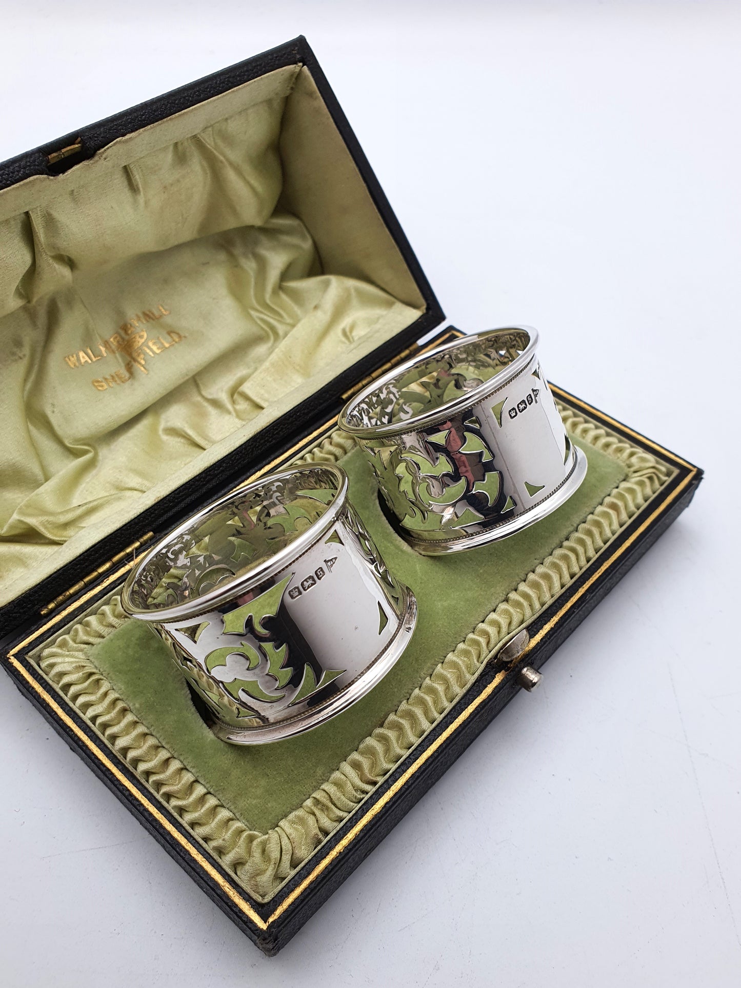 Nice Pair of Edwardian Solid Silver Cased Napkin Rings - 1910