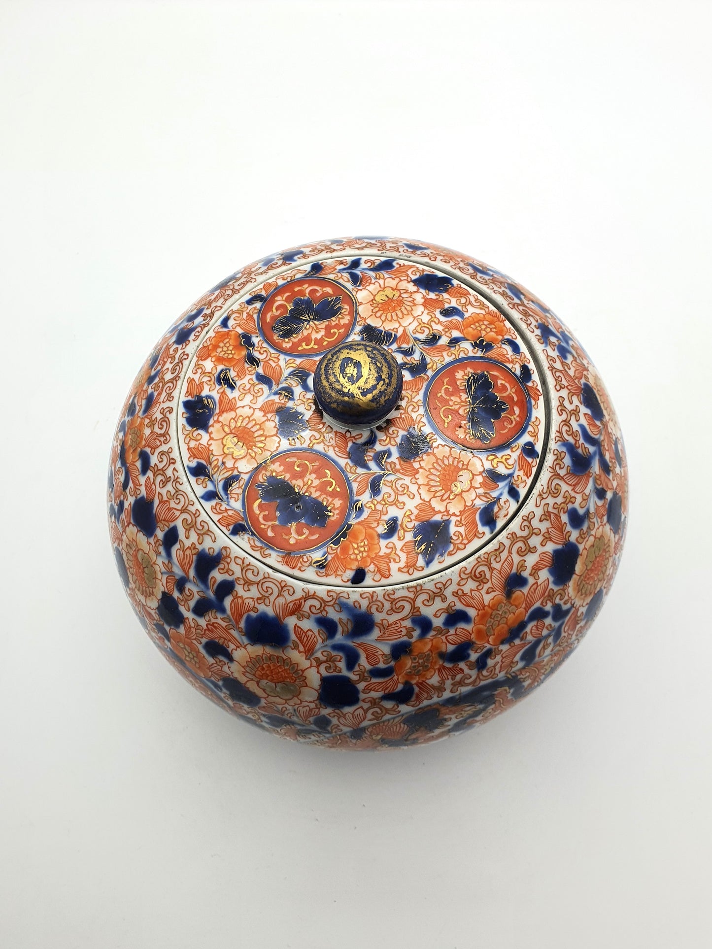 Splendid Large Imari Lidded Ginger Jar - circa 1880