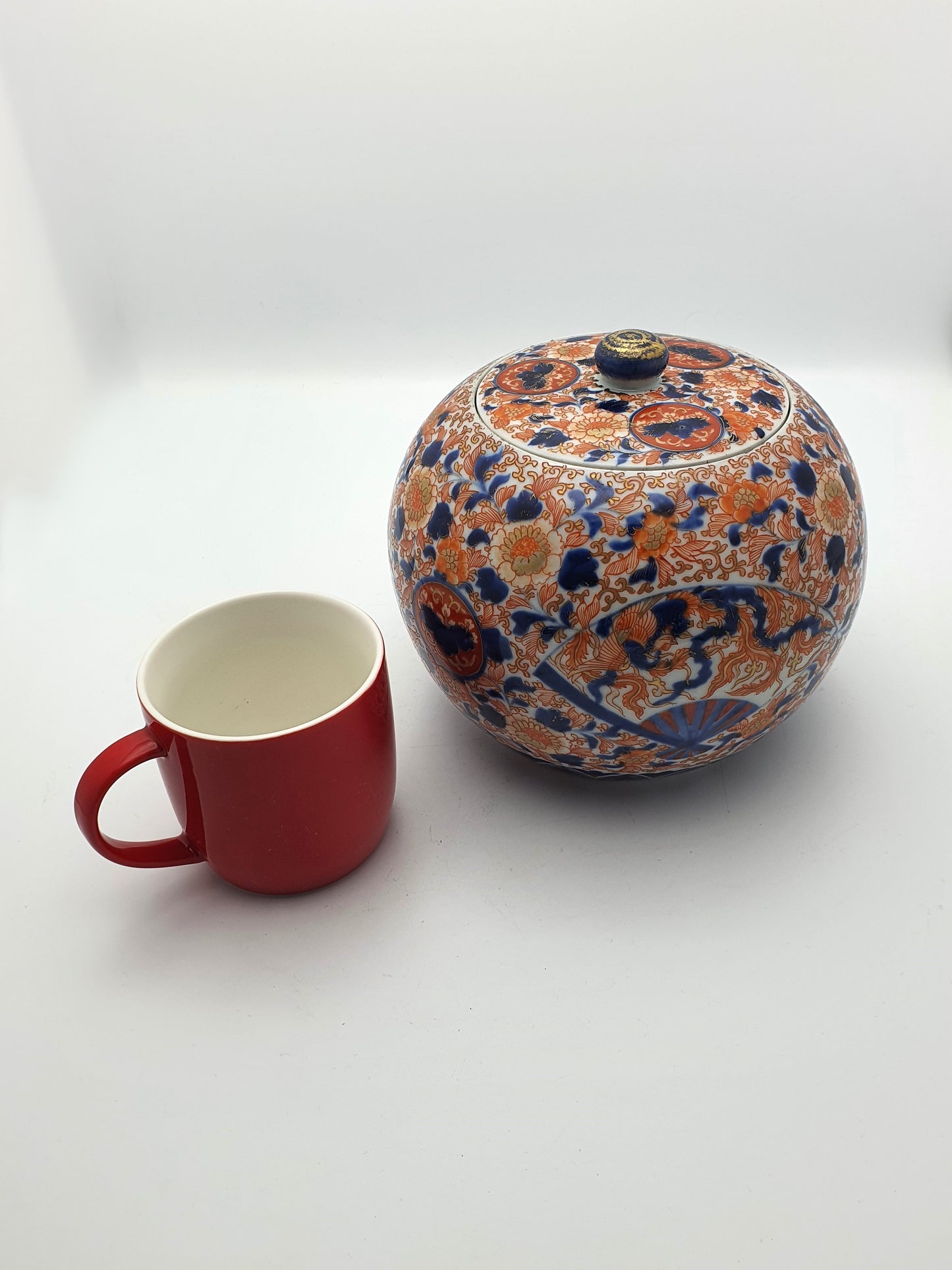 Splendid Large Imari Lidded Ginger Jar - circa 1880