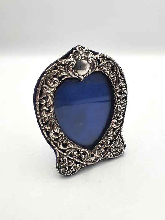 Lovely Edwardian Silver Heart Shaped Photo Frame - 1905