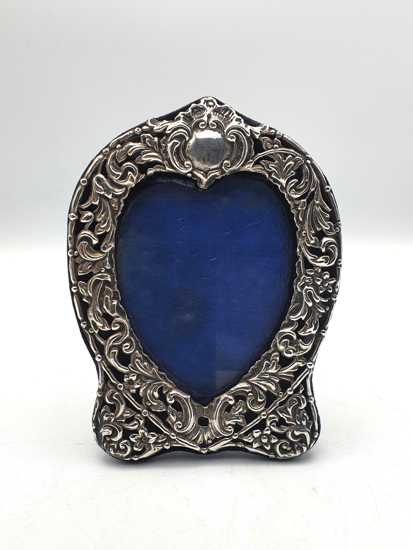 Lovely Edwardian Silver Heart Shaped Photo Frame - 1905