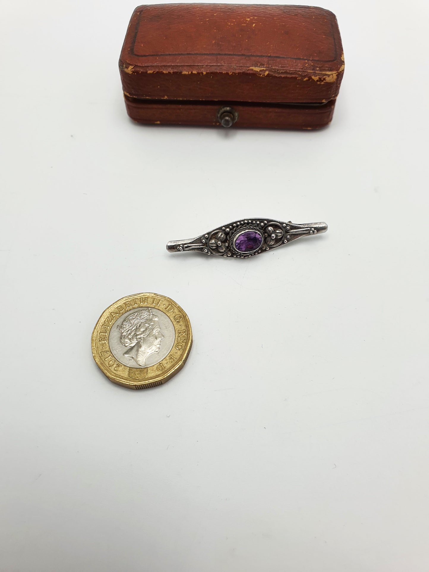Lovely Antique Edwardian Silver and Purple Amethyst Bar Brooch – circa 1905
