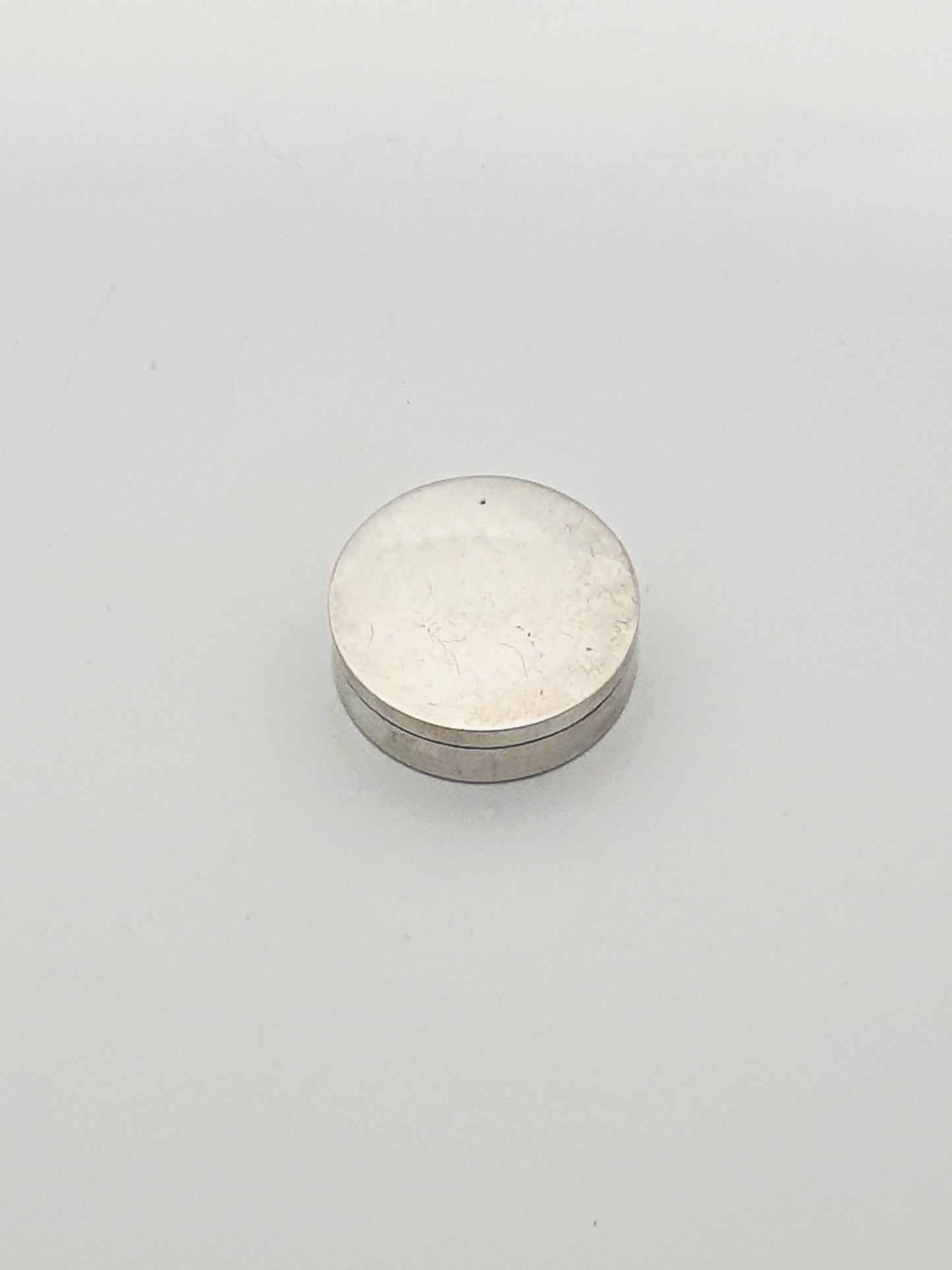Lovely Antique Solid Silver Pill Box/Trinket Box with Gilt Interior - 1922