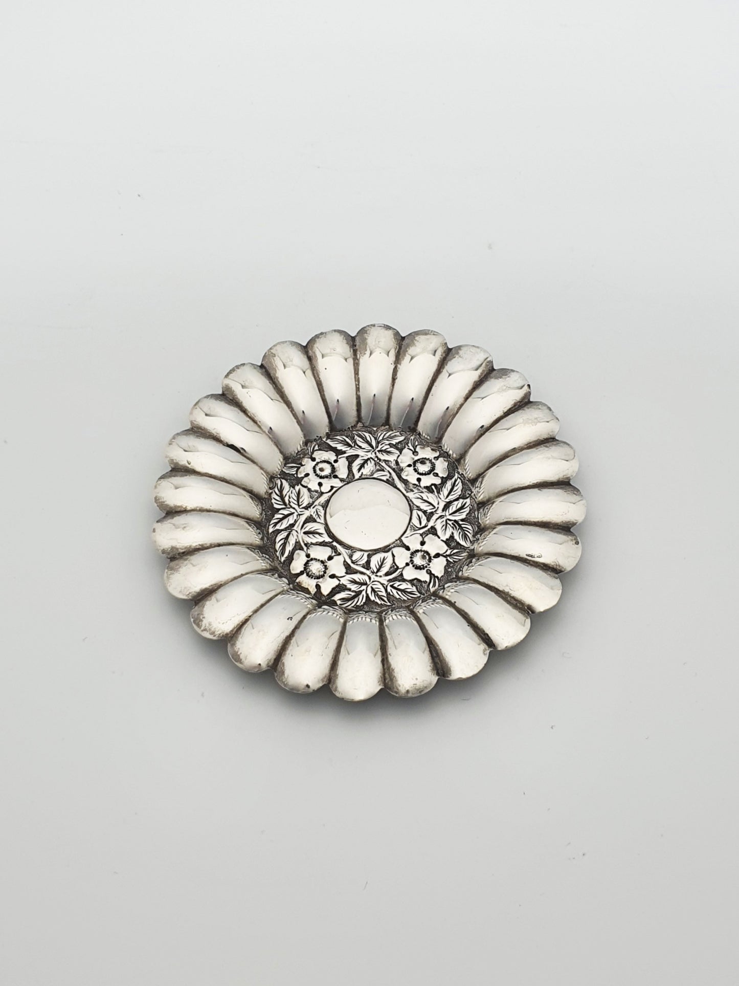 Pretty Antique Victorian Solid Silver Floral Dish - 1897