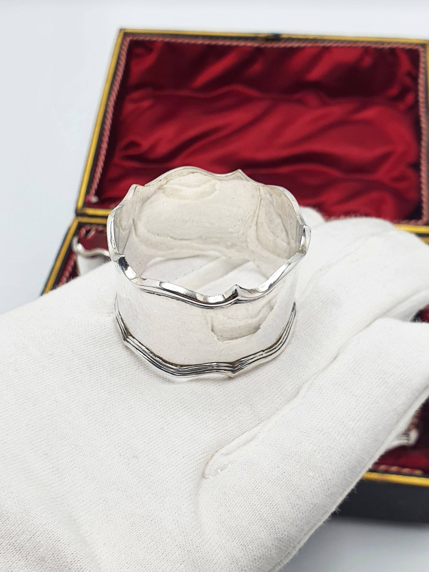 Nice Set of Six Antique Edwardian Silver-Plated Napkin Rings – circa 1905