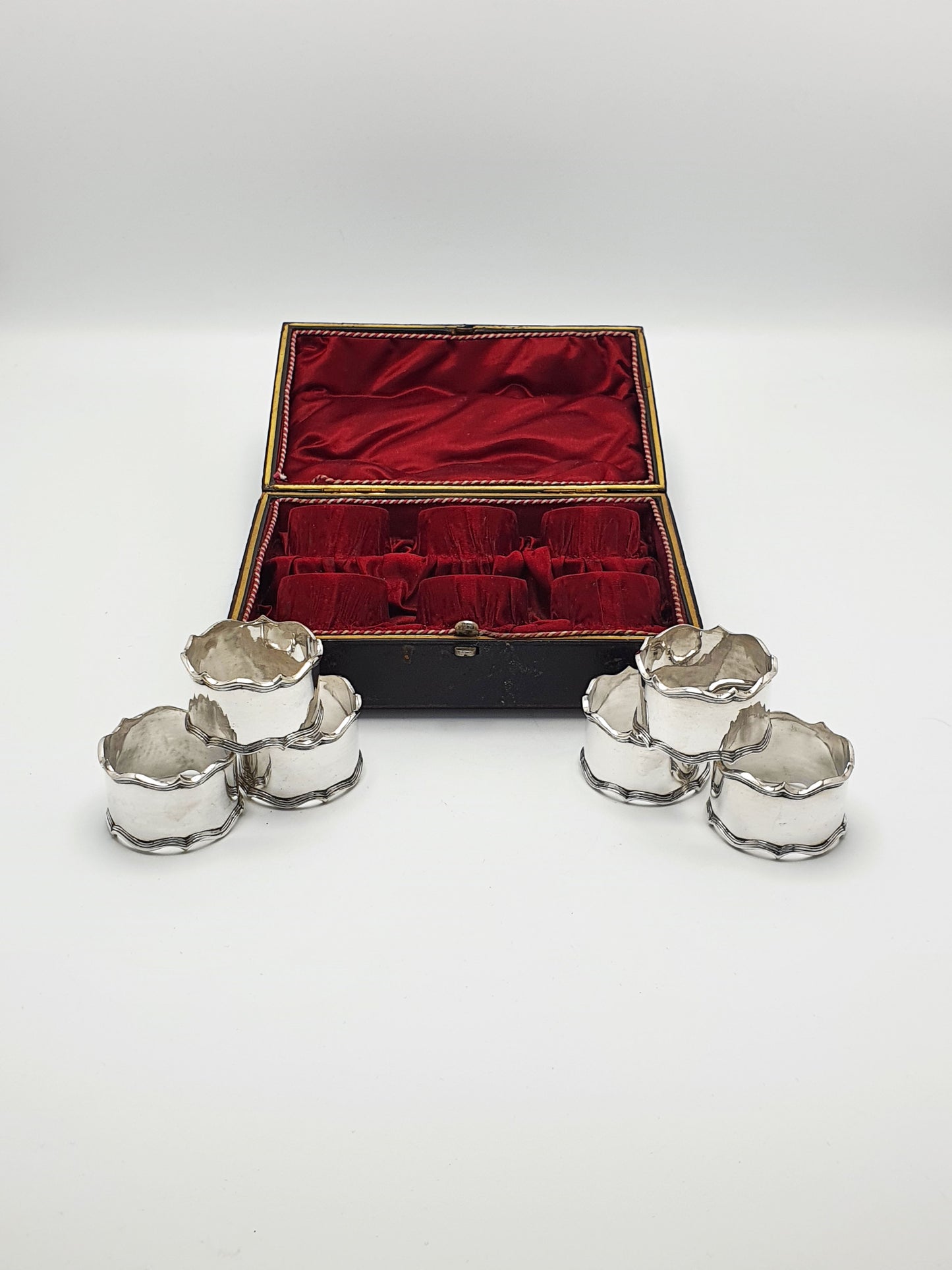 Nice Set of Six Antique Edwardian Silver-Plated Napkin Rings – circa 1905