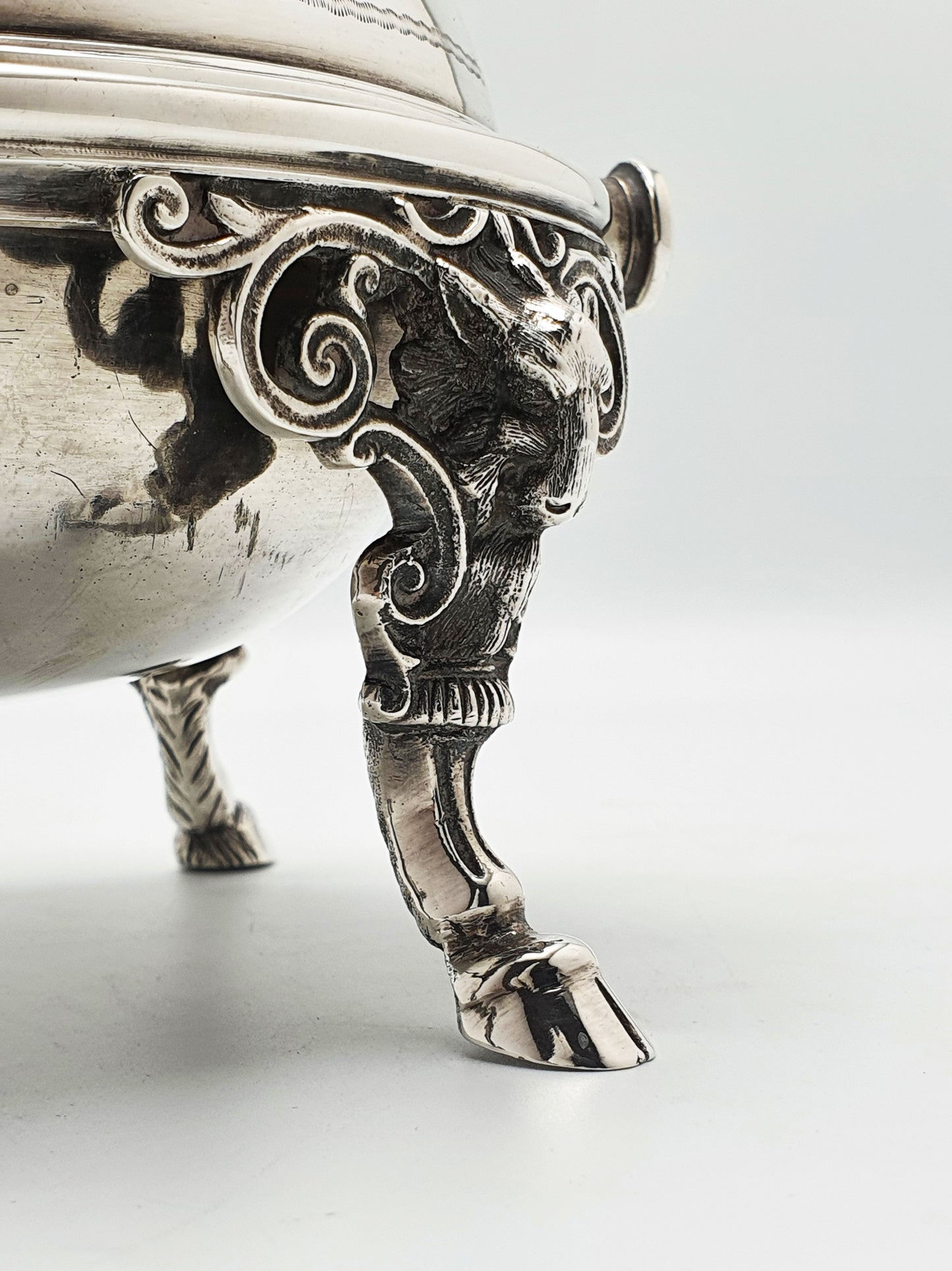 Stunning Antique Victorian Caviar Dish with Unusual Ram’s Head Mounts – circa 1890