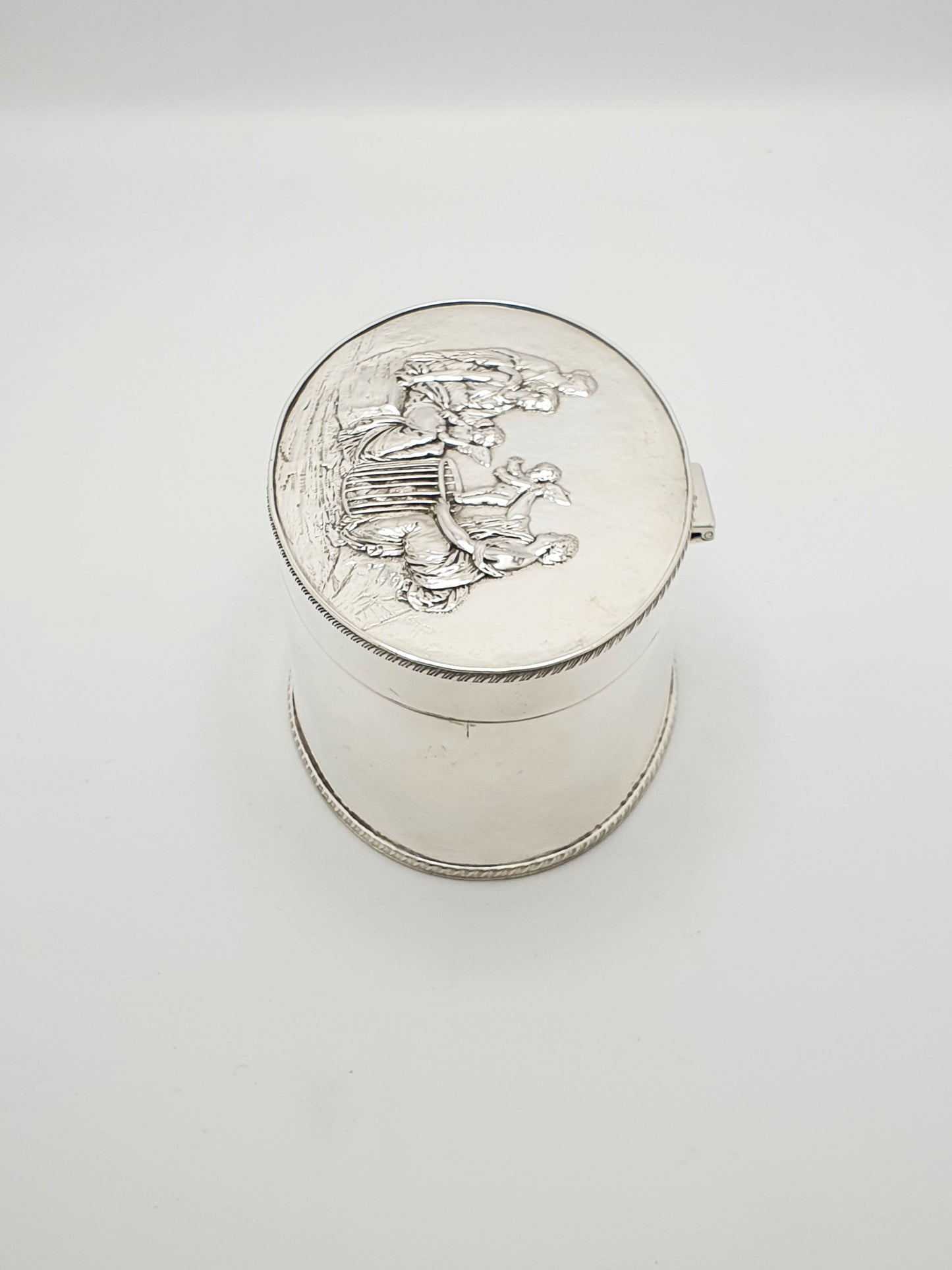 Antique Edwardian cookie/biscuit box - English - Circa 1905