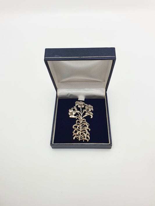 Nice Vintage Solid Silver Lily Brooch in Presentation Box – circa 1960