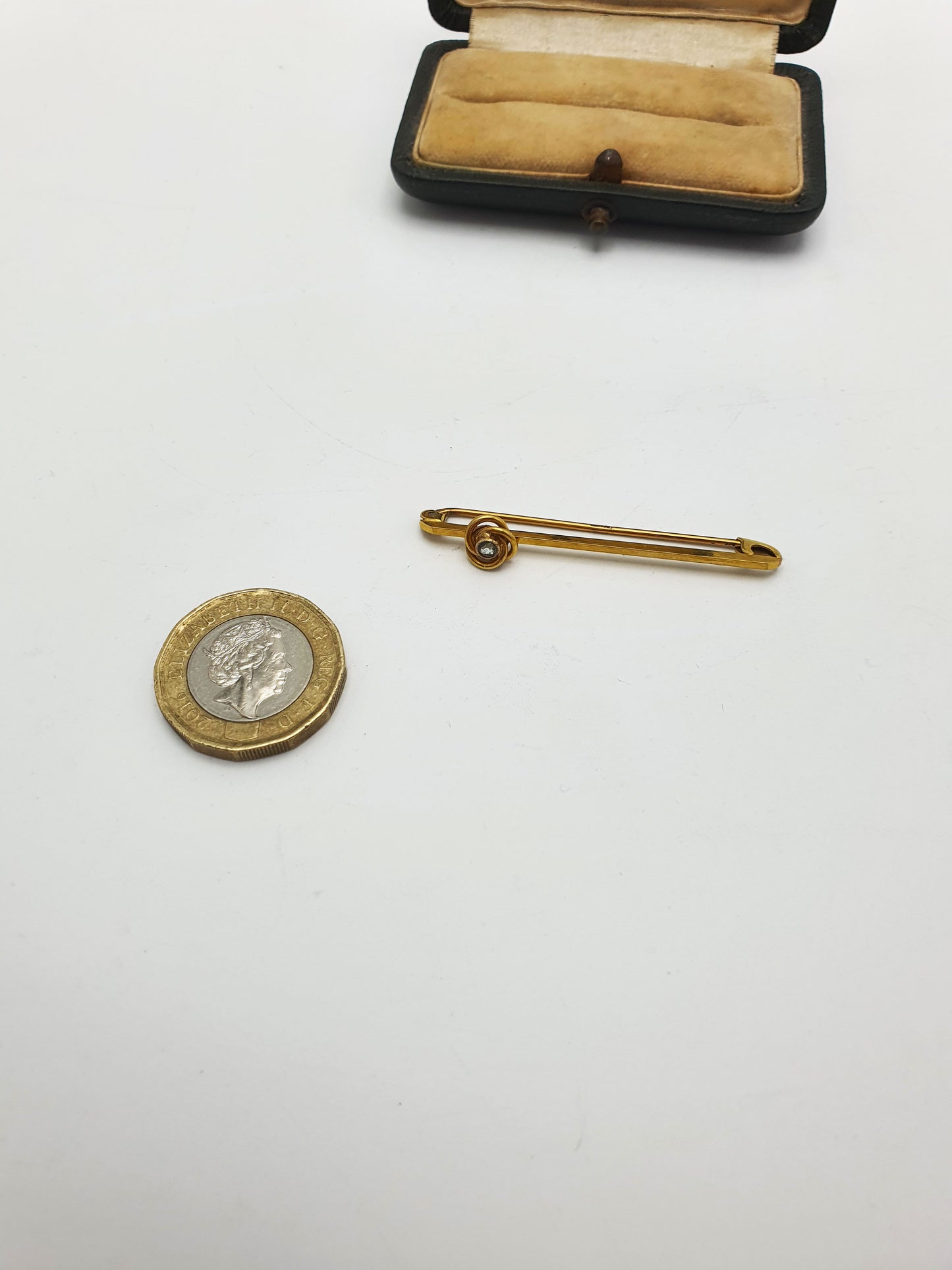 Handsome Antique 9ct Gold and Diamond Tie Pin – circa 1920