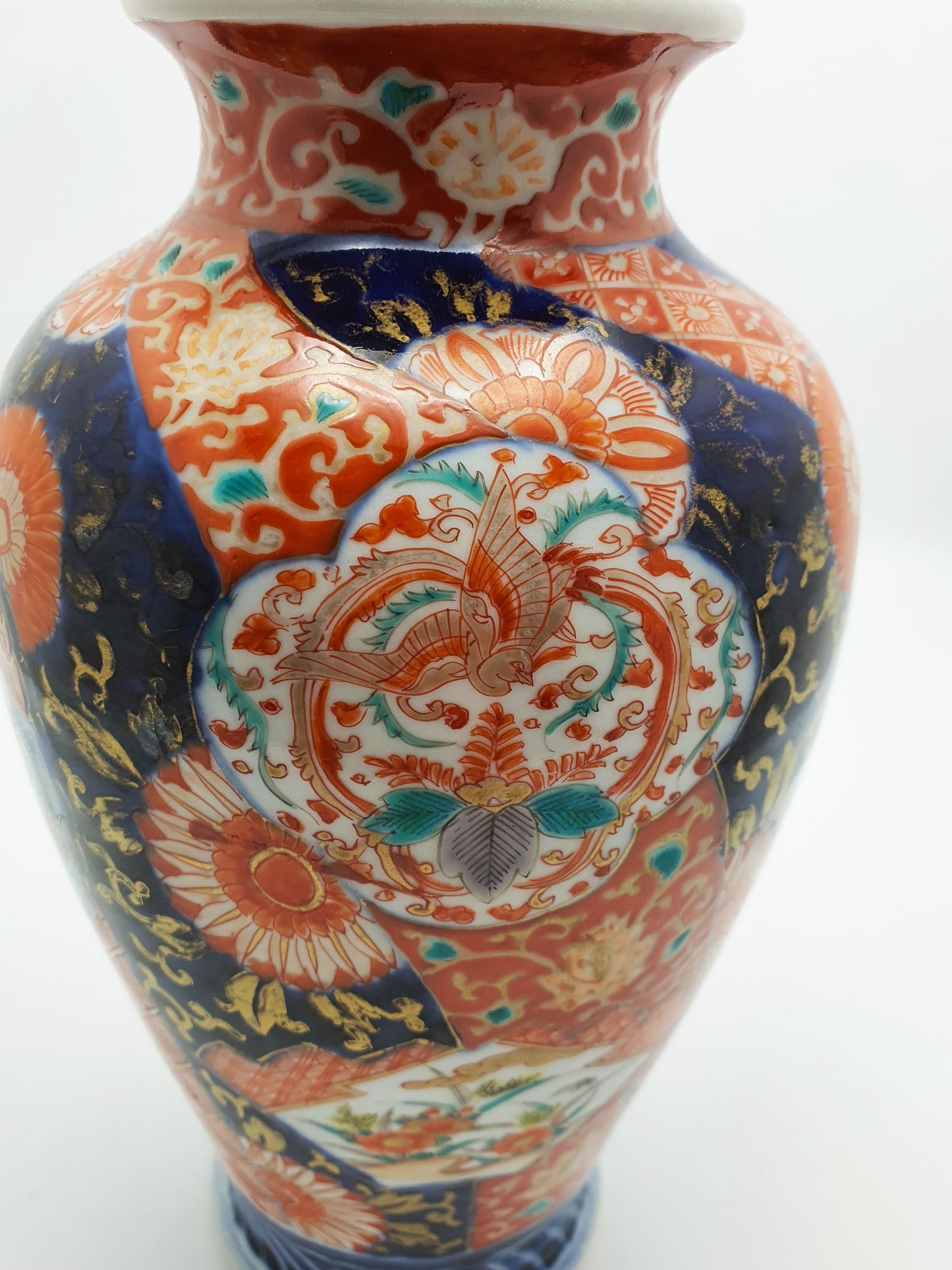 Beautiful Antique Japanese Imari Vase with Floral & Phoenix Design – circa 1900