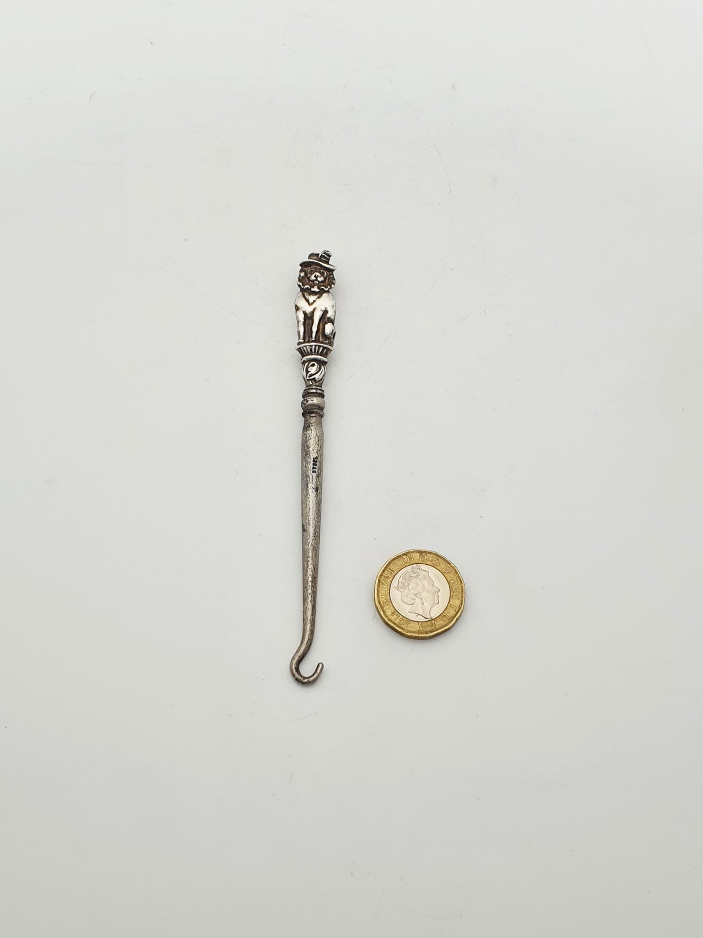 Lovely Antique Silver Button Hook with Lion-in-Hat Handle - 1907