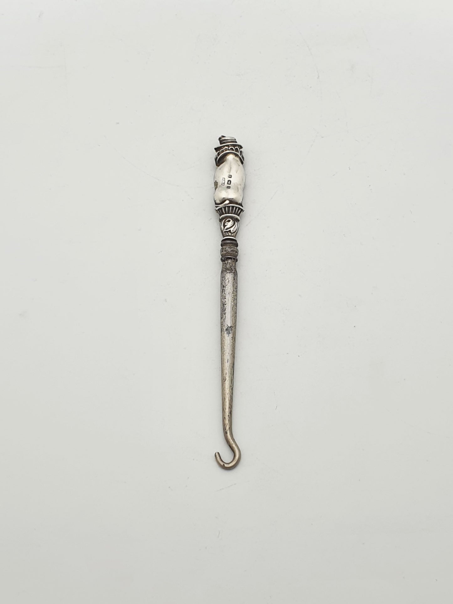 Lovely Antique Silver Button Hook with Lion-in-Hat Handle - 1907
