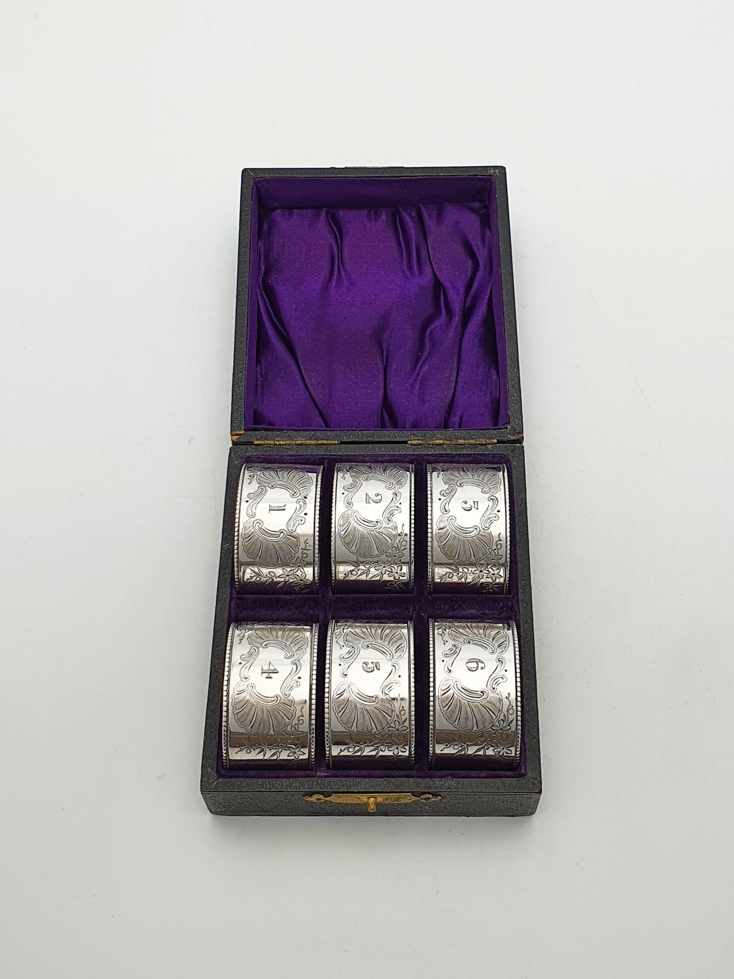 Boxed Set of 6 Antique Victorian Silver-Plated Numbered Napkin Rings – circa 1890
