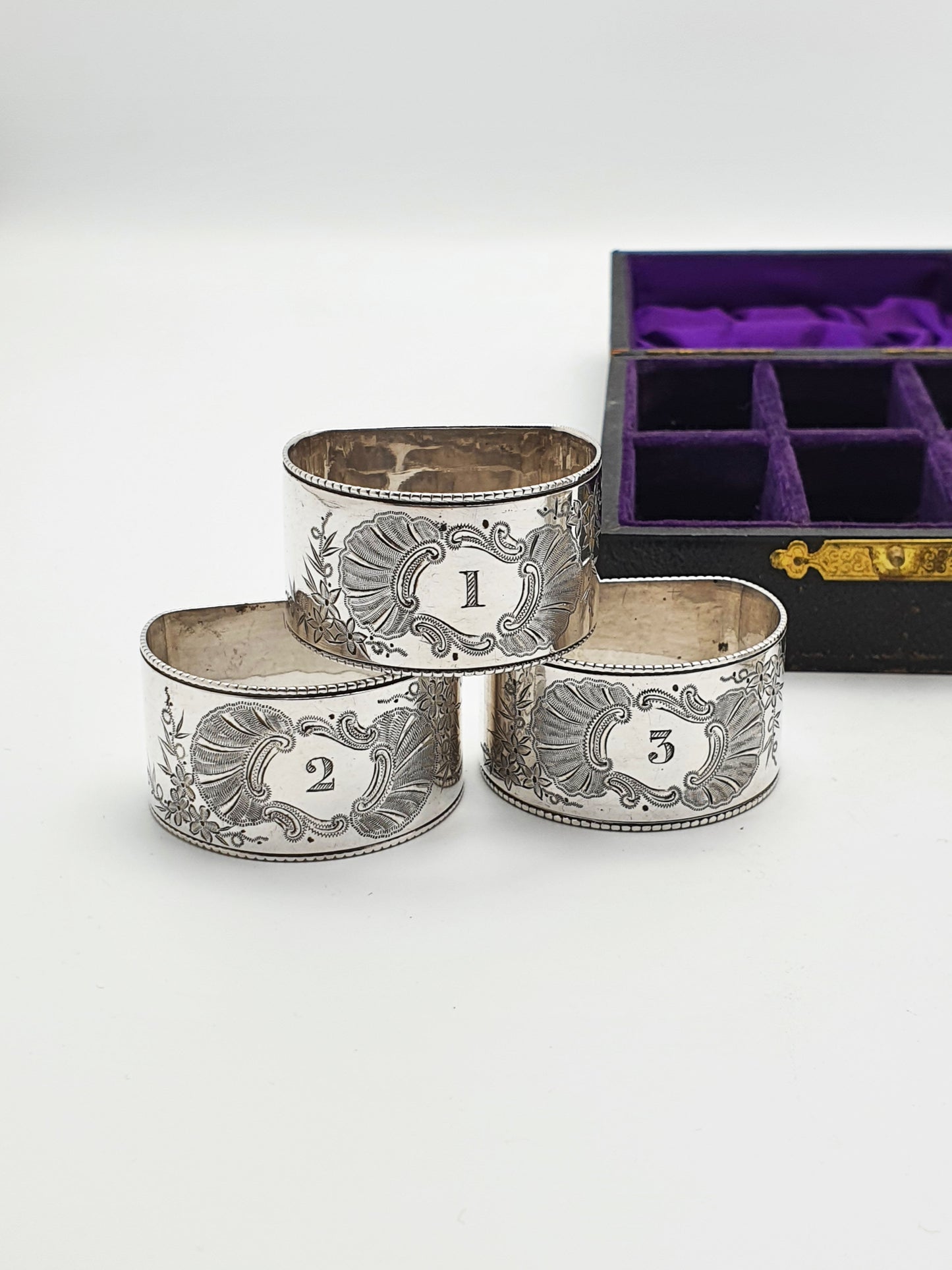 Boxed Set of 6 Antique Victorian Silver-Plated Numbered Napkin Rings – circa 1890