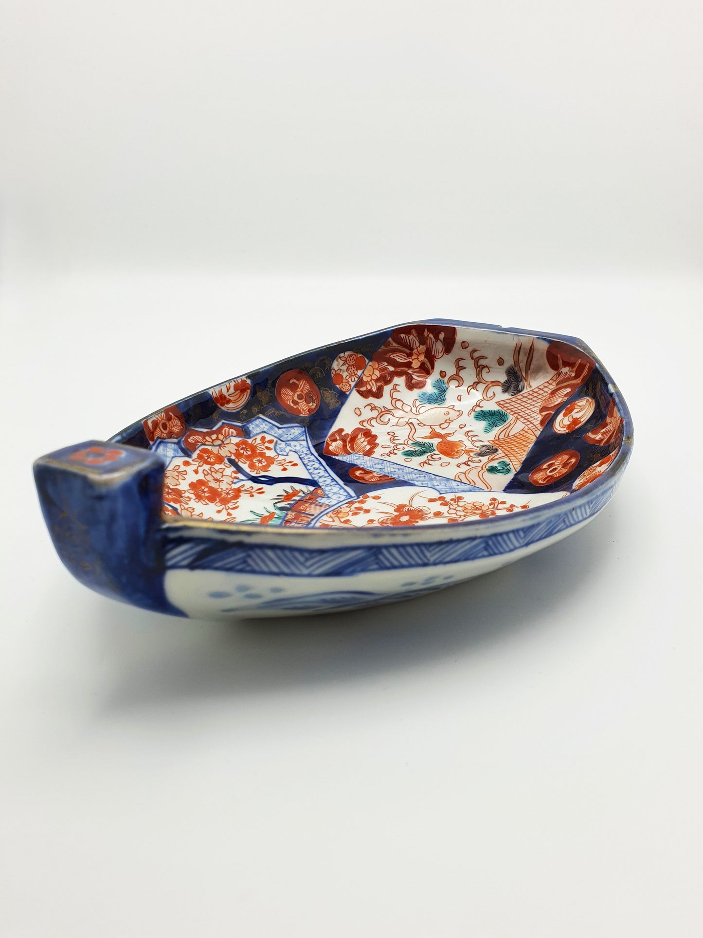 Lovely Antique Japanese Imari Porcelain Boat-Shaped Dish – circa 1900