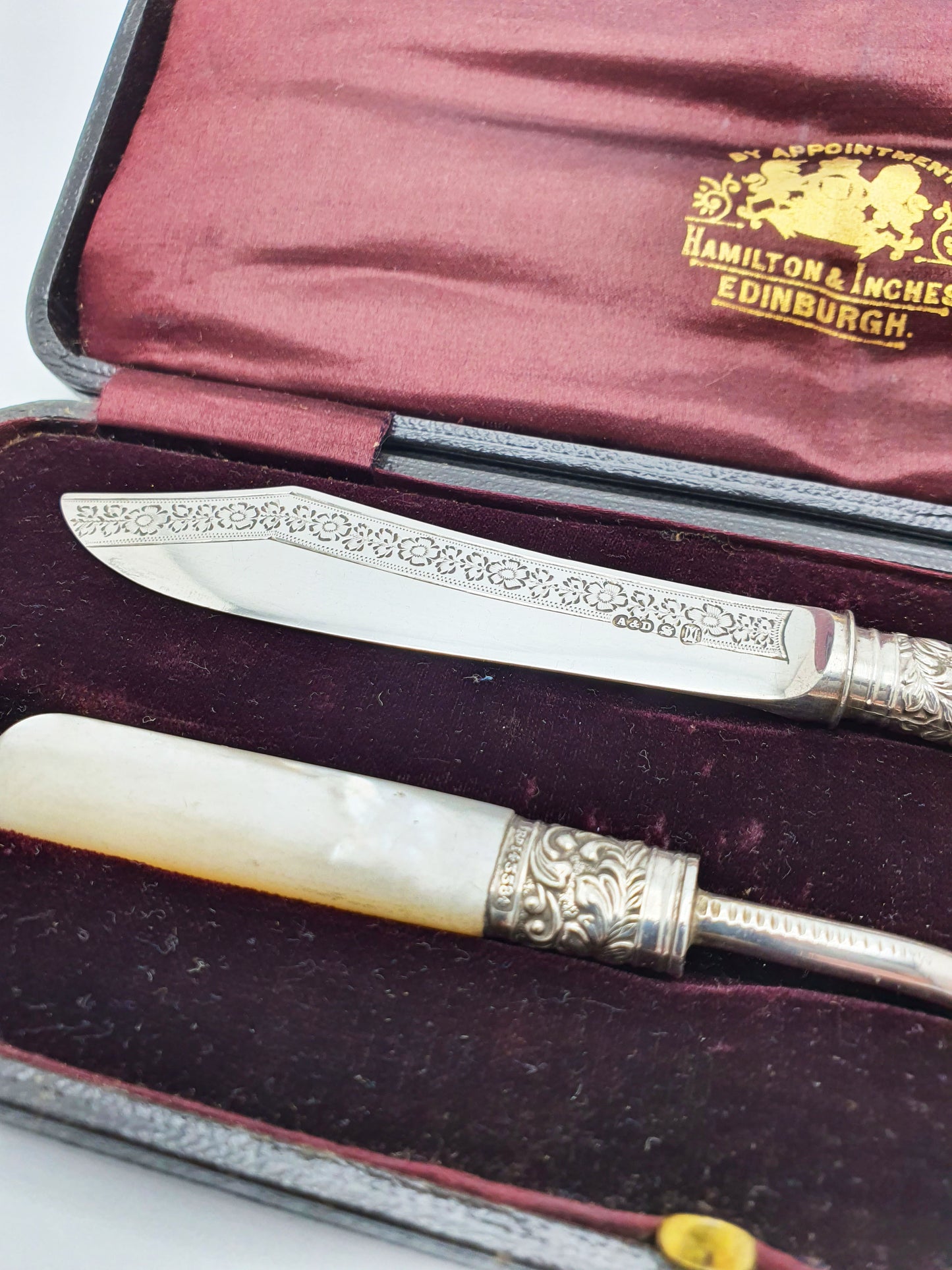 Antique Hamilton & Inches Edinburgh Silver-Plated and Mother-of-Pearl Dessert Set – circa 1890