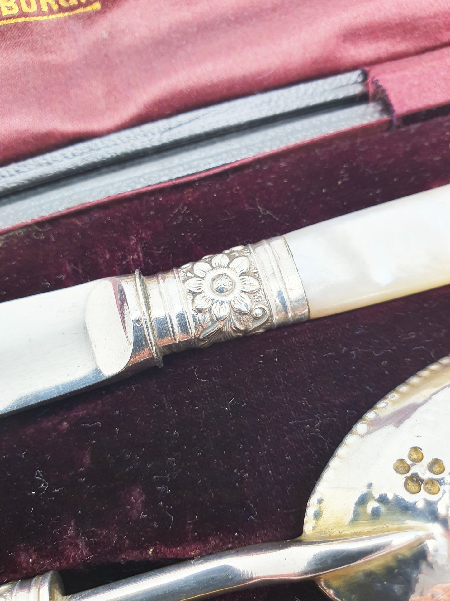 Antique Hamilton & Inches Edinburgh Silver-Plated and Mother-of-Pearl Dessert Set – circa 1890