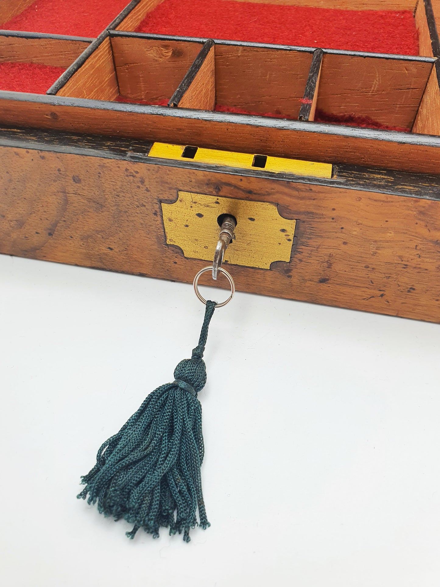 Fantastic Antique Victorian Burr Walnut Jewellery or Collectors Box – circa 1890