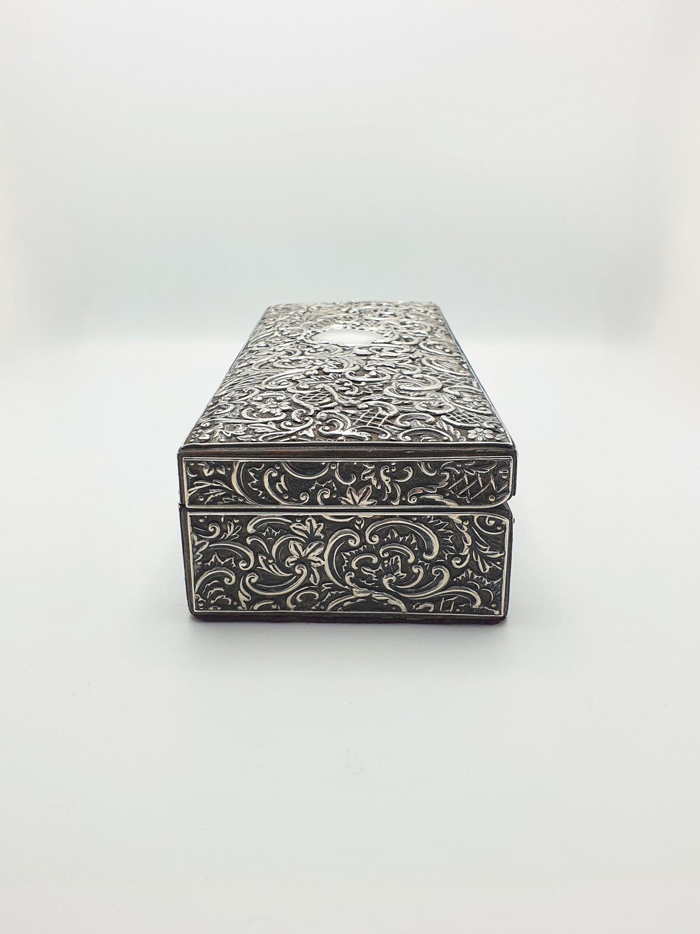 Fabulous Antique Sterling Silver Repoussé Jewellery or Trinket Box - 1897