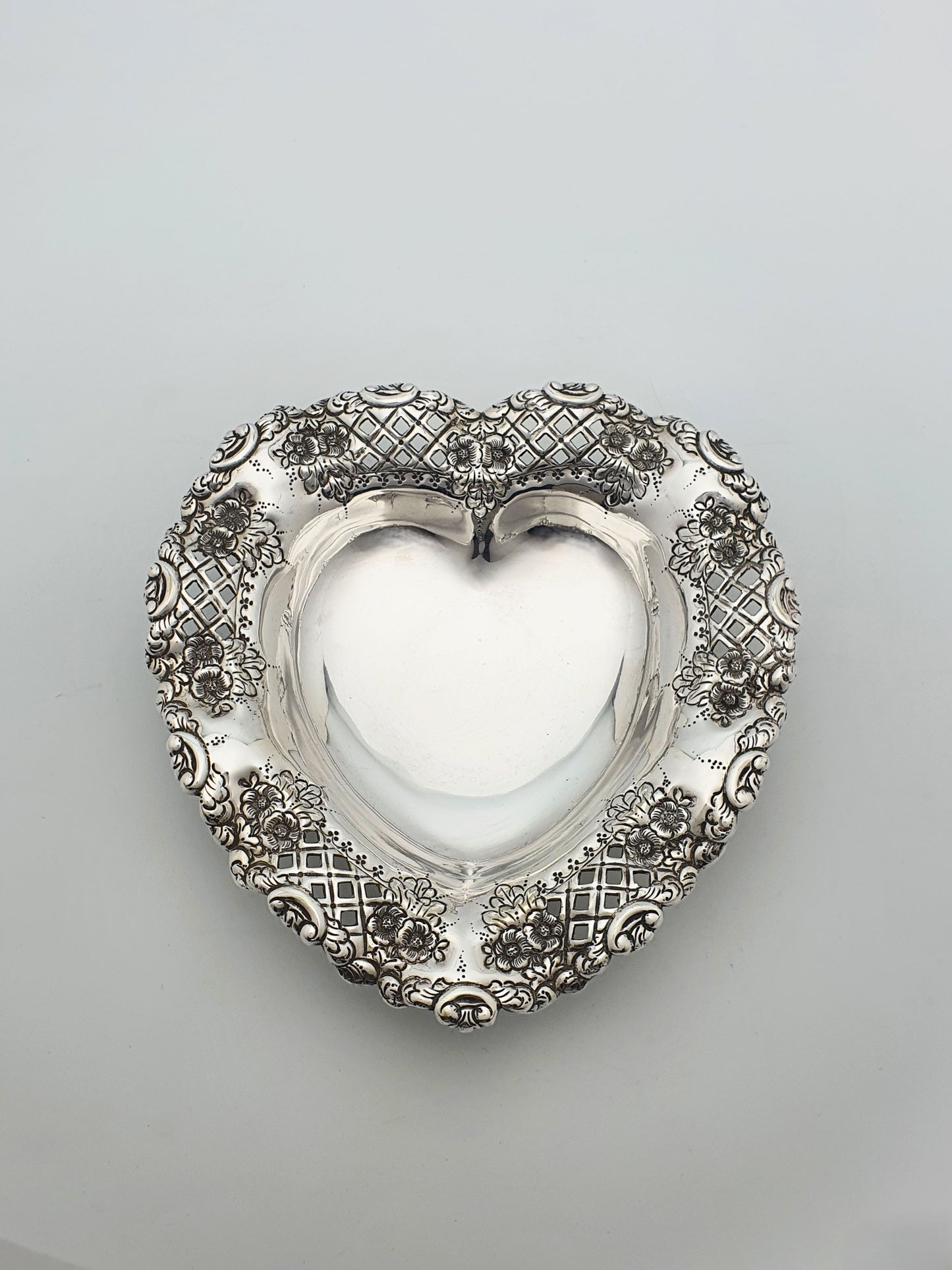 Gorgeous Pair of Ornate Antique Edwardian Heart-Shaped Dishes – circa 1905