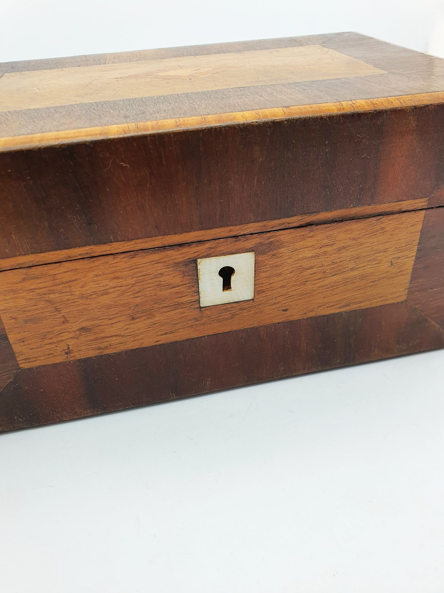 Lovely Antique Victorian Wooden Jewellery / Trinket Box with Inlay & Satin Lining – circa 1880