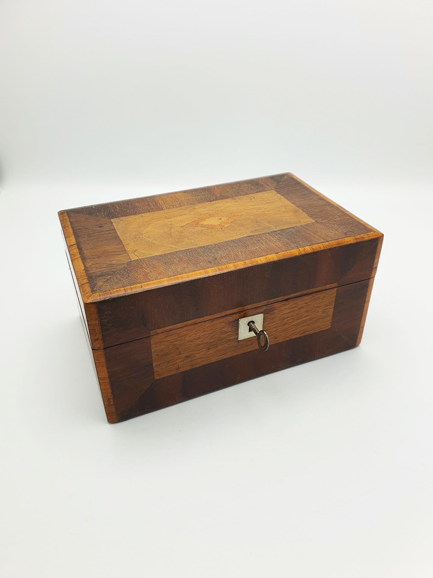 Lovely Antique Victorian Wooden Jewellery / Trinket Box with Inlay & Satin Lining – circa 1880