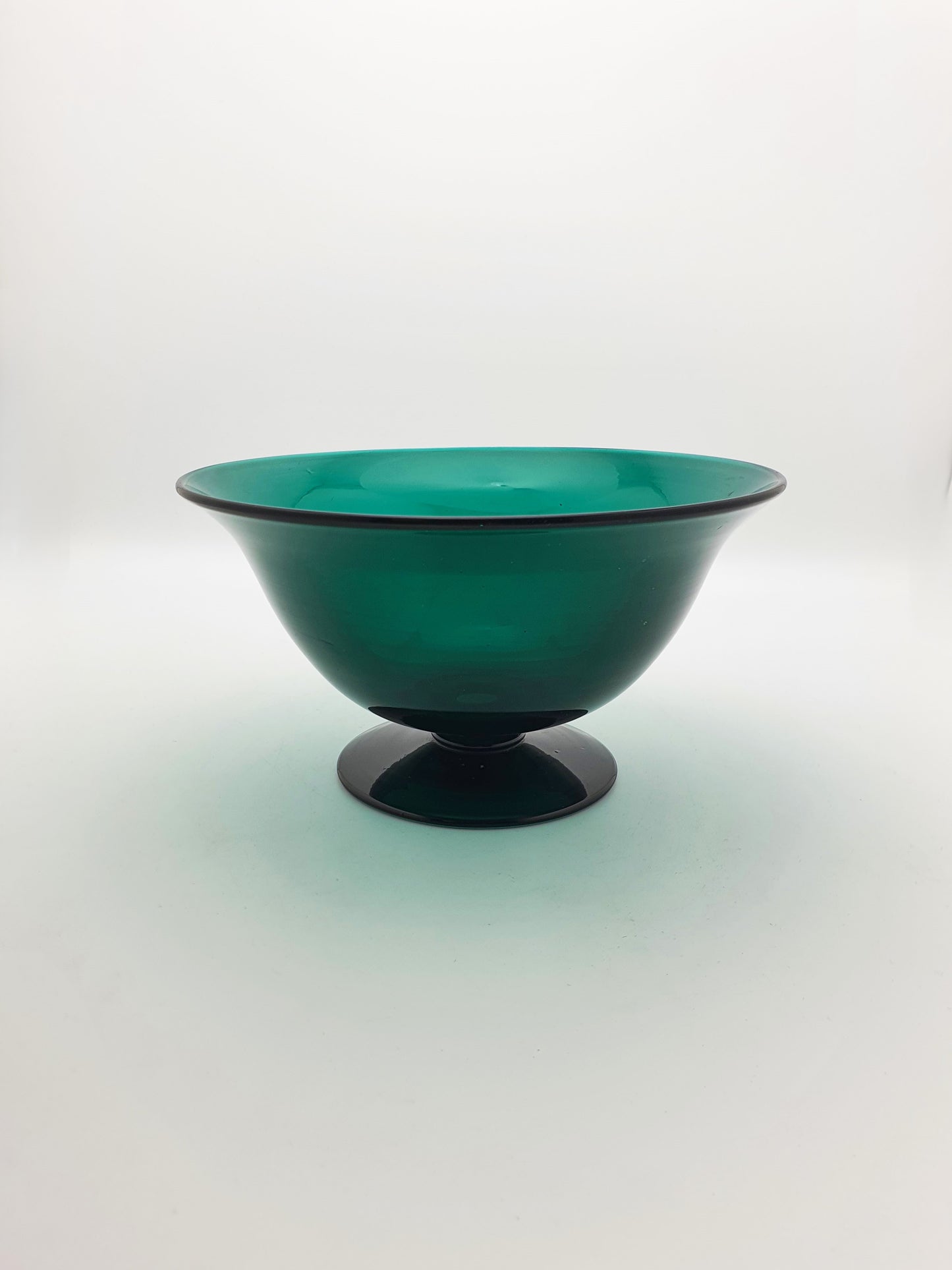 Nice Antique Georgian Emerald Green Glass Footed Bowl – circa 1820
