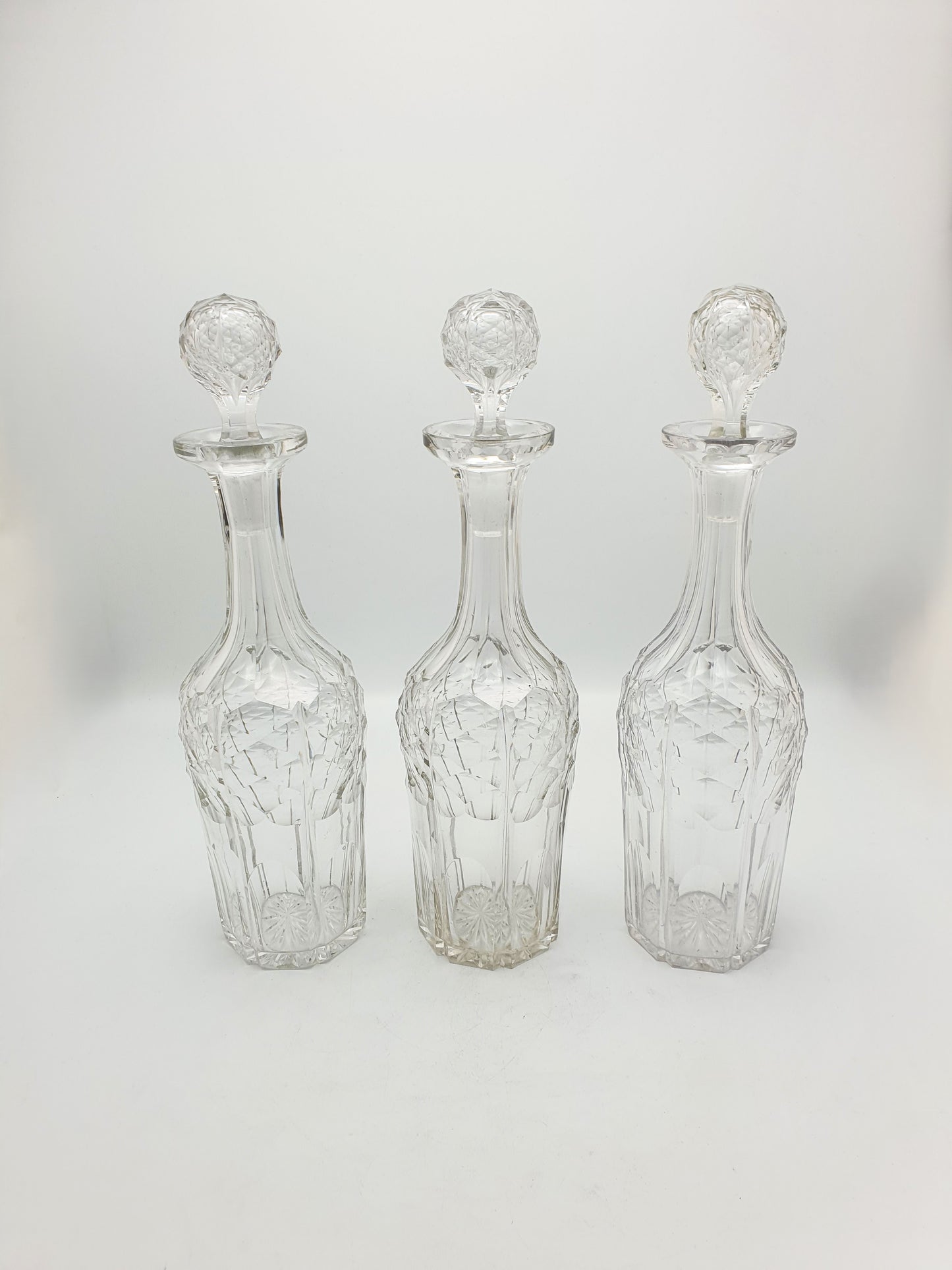 Stunning Elkington Antique 3 Bottle Decanter Set in Ornate Silver-Plated Stand – 1860