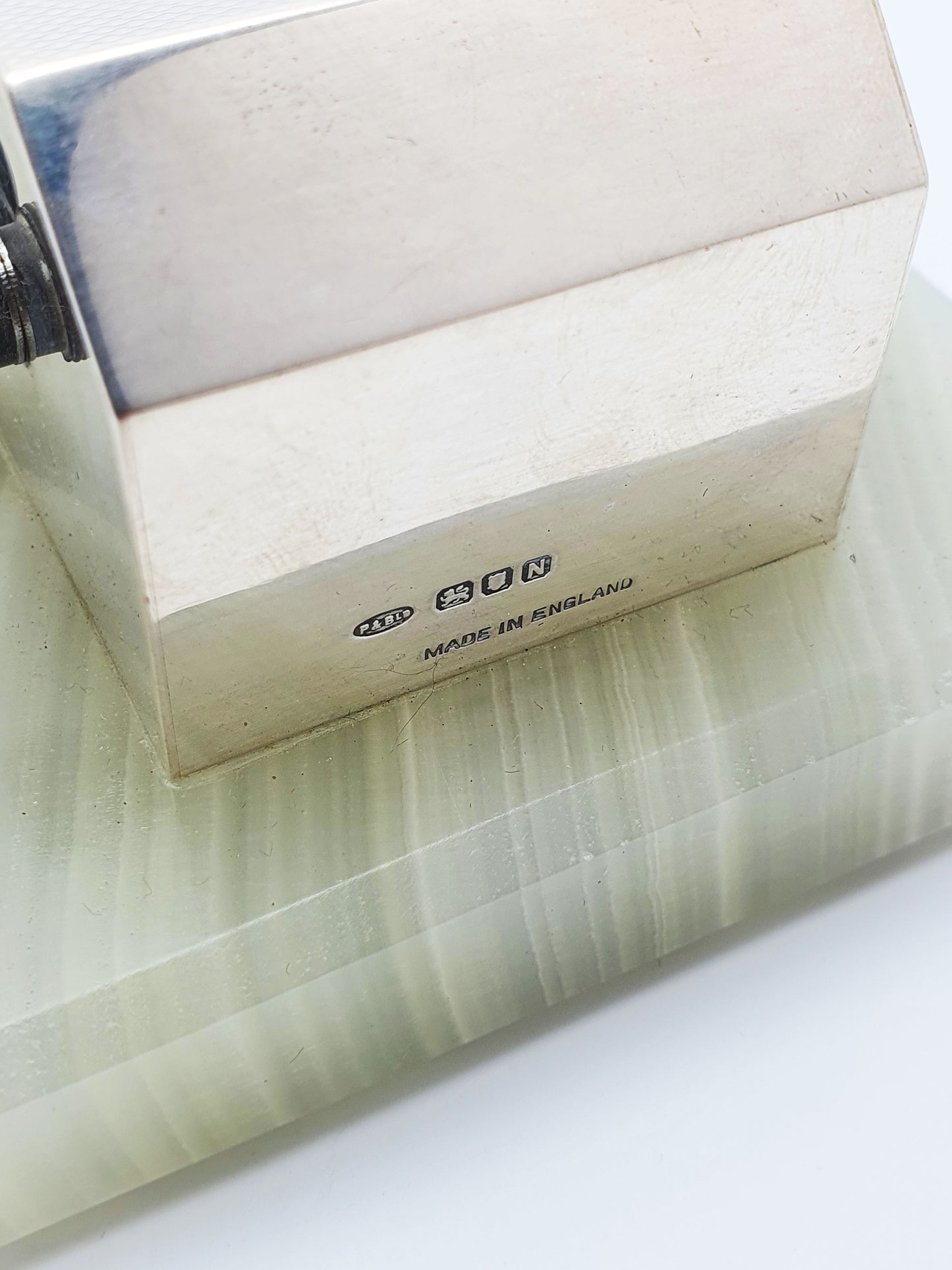 Nice Art Deco Sterling Silver Perpetual Desk Calendar with Green Onyx Base - 1948