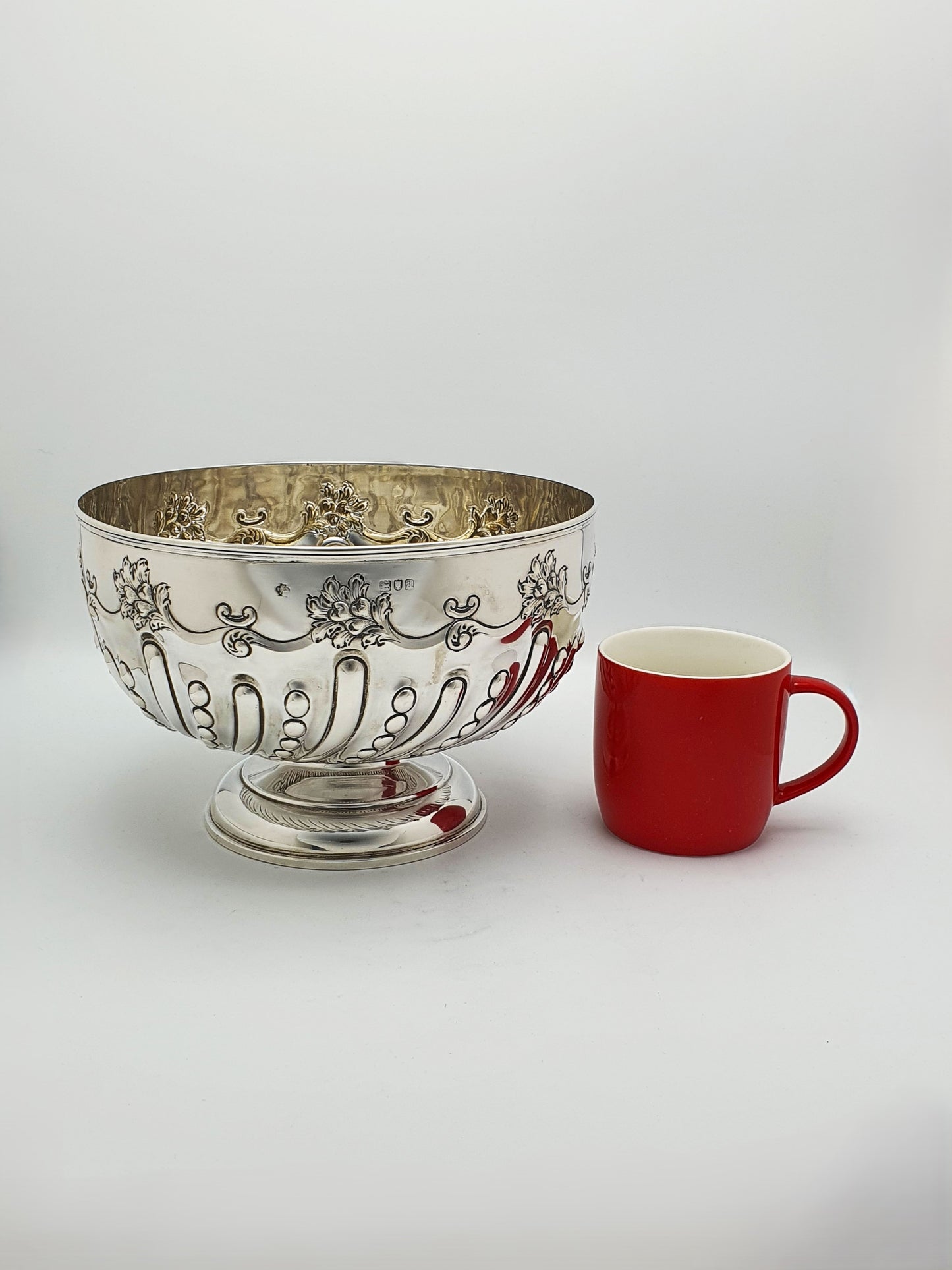 Lovely Large Victorian Silver Punch Bowl - London 1896