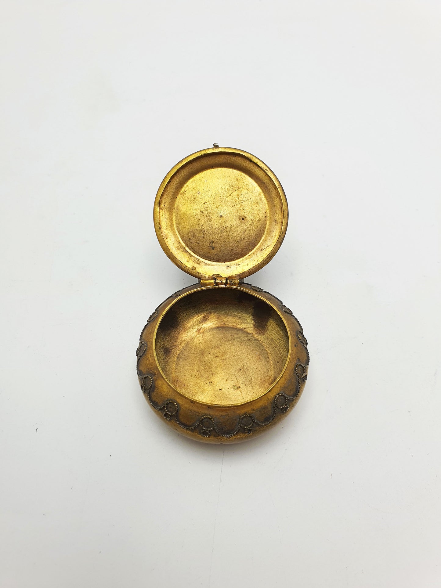 Lovely Antique Italian Micro Mosaic Grand Tour Pill Box – circa 1900