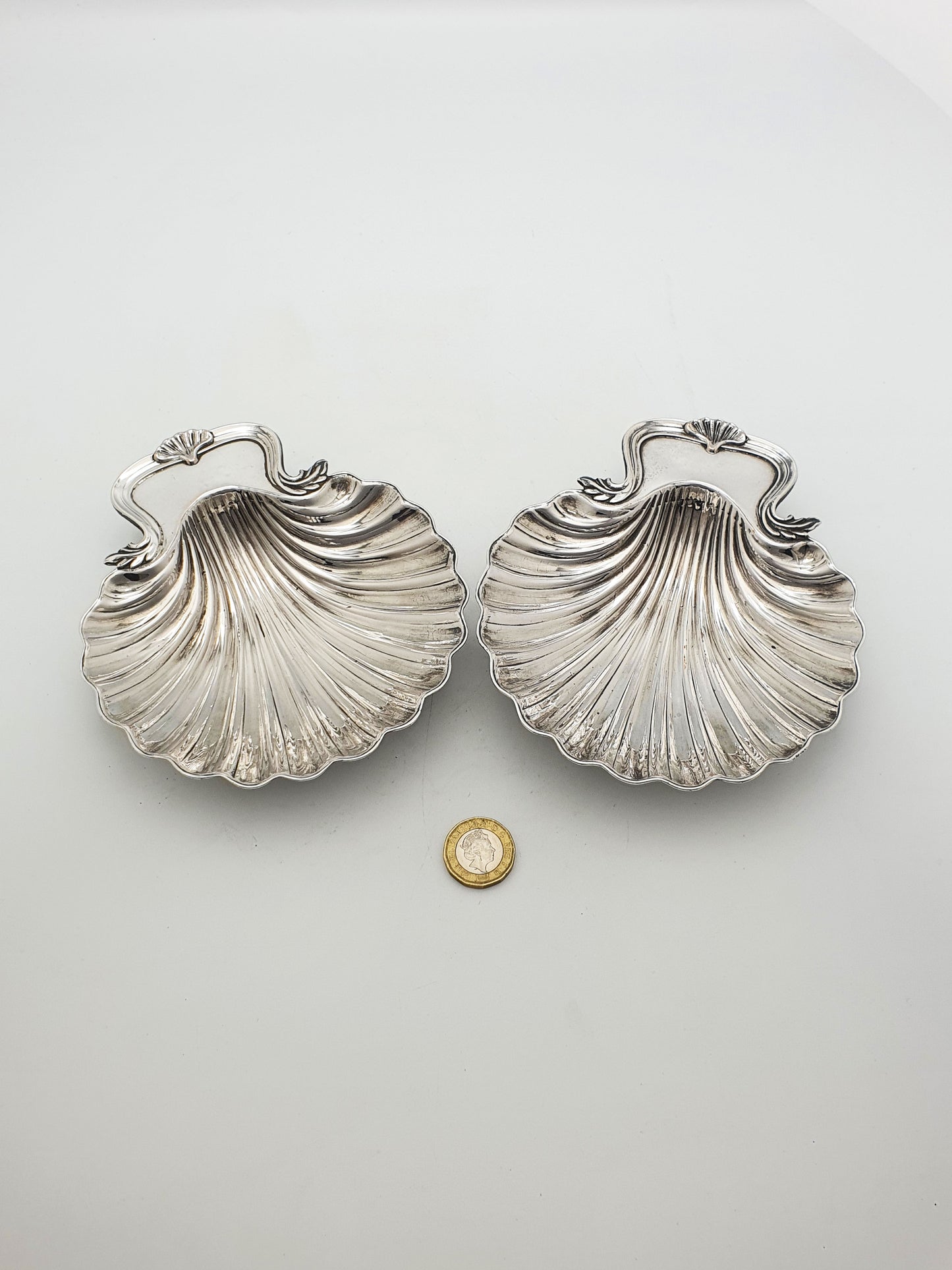 Beautiful Pair of Georgian Sheffield Plated Scallop Shell Dishes – circa 1820