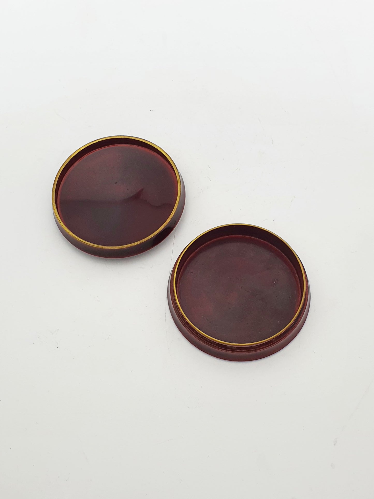 Lovely Antique Japanese Lacquer Box with Gilded Crane Motif – circa 1920