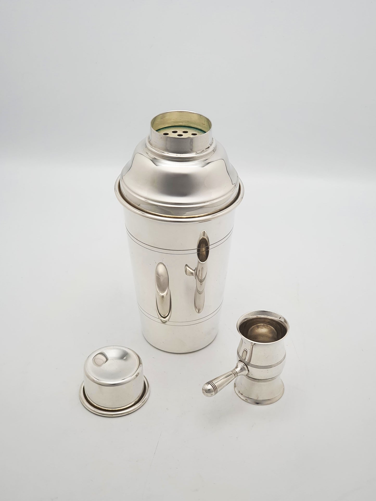 Nice Art Deco Silver-Plated Cocktail Shaker with Measuring Jigger – circa 1930