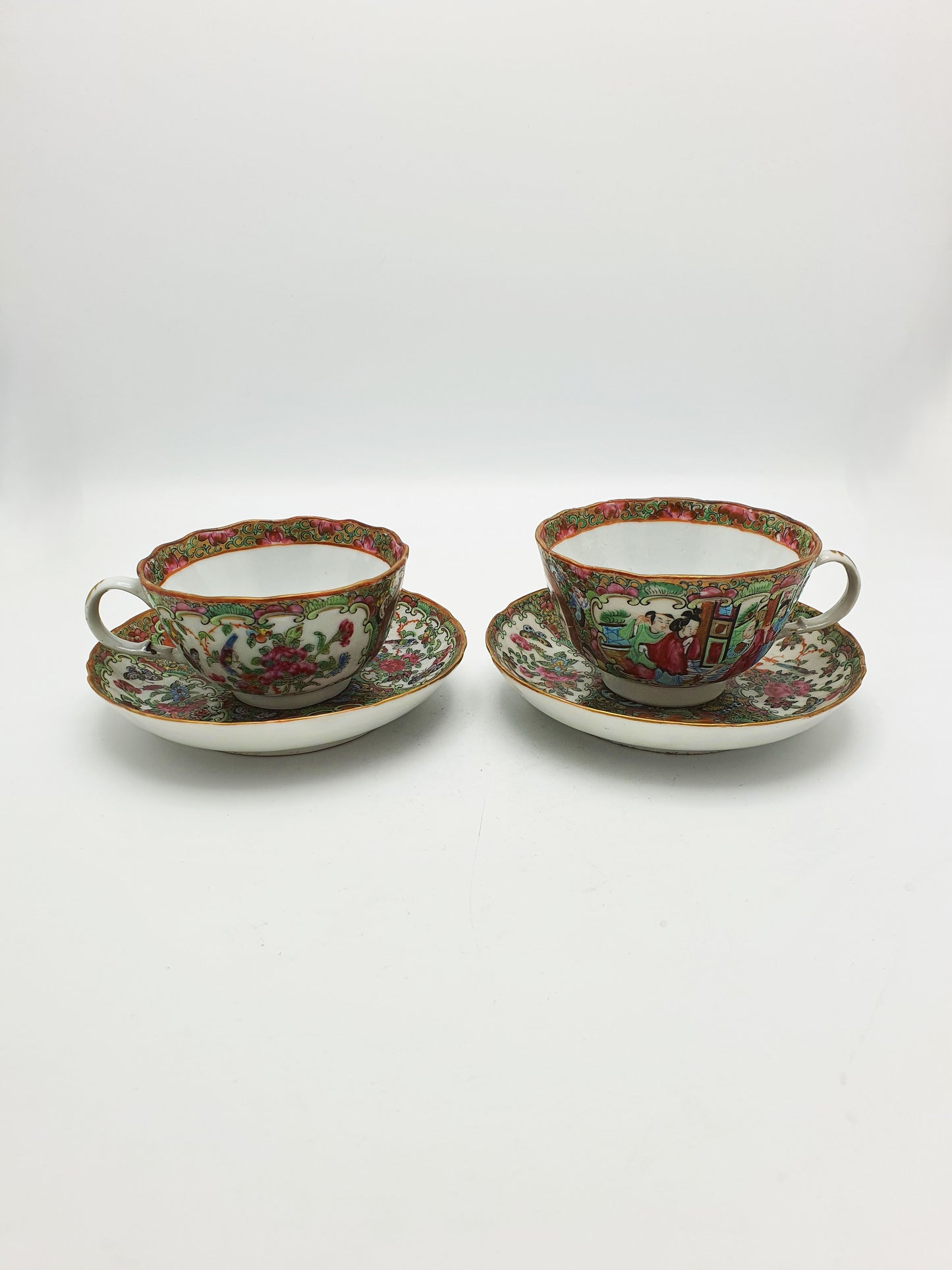 Pair of Antique Qing Dynasty Rose Medallion Teacups & Saucers – circa 1850