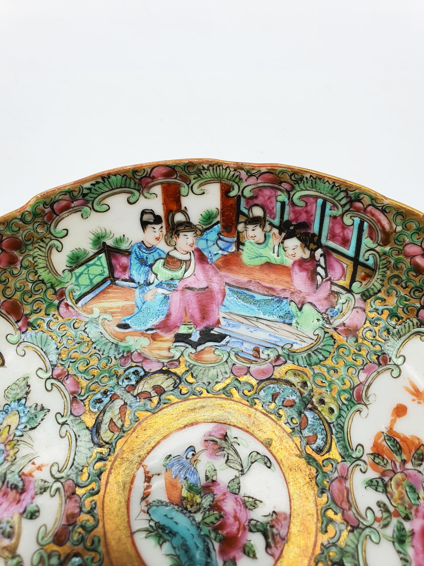 Pair of Antique Qing Dynasty Rose Medallion Teacups & Saucers – circa 1850