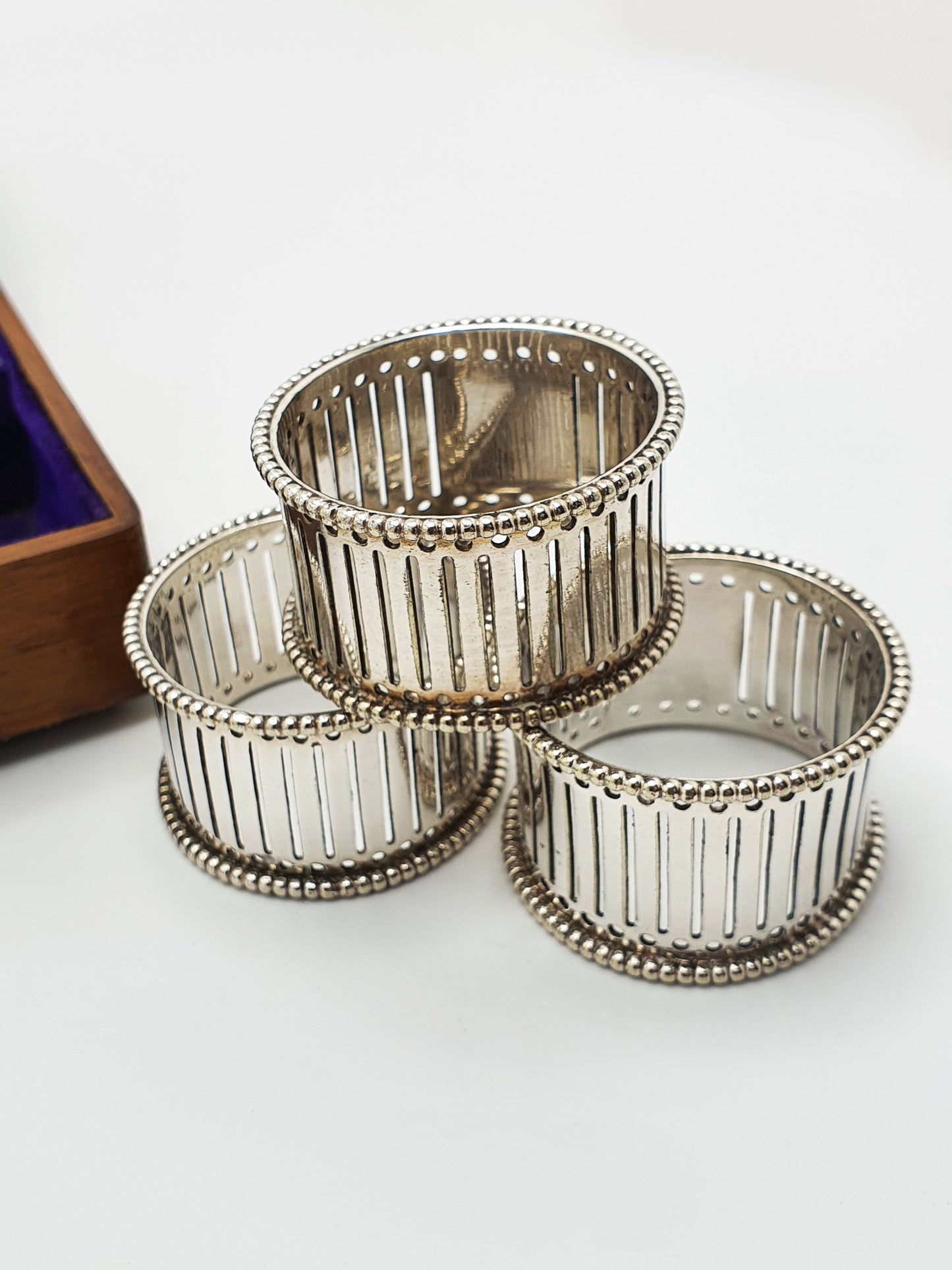 Good Set of 6 Antique Edwardian Silver-Plated Napkin Rings – circa 1905