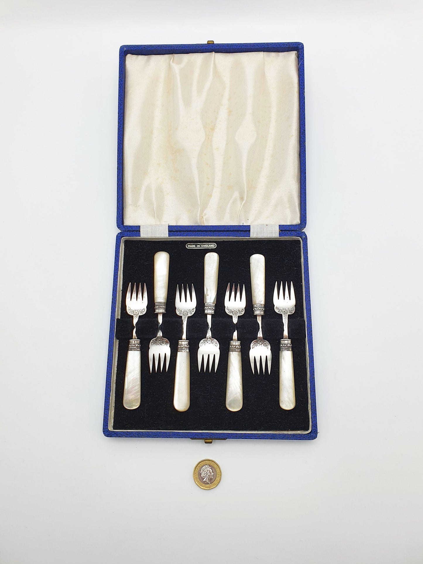 Nice Antique Victorian Mother-of-Pearl hors d'oeuvres Set - 1898