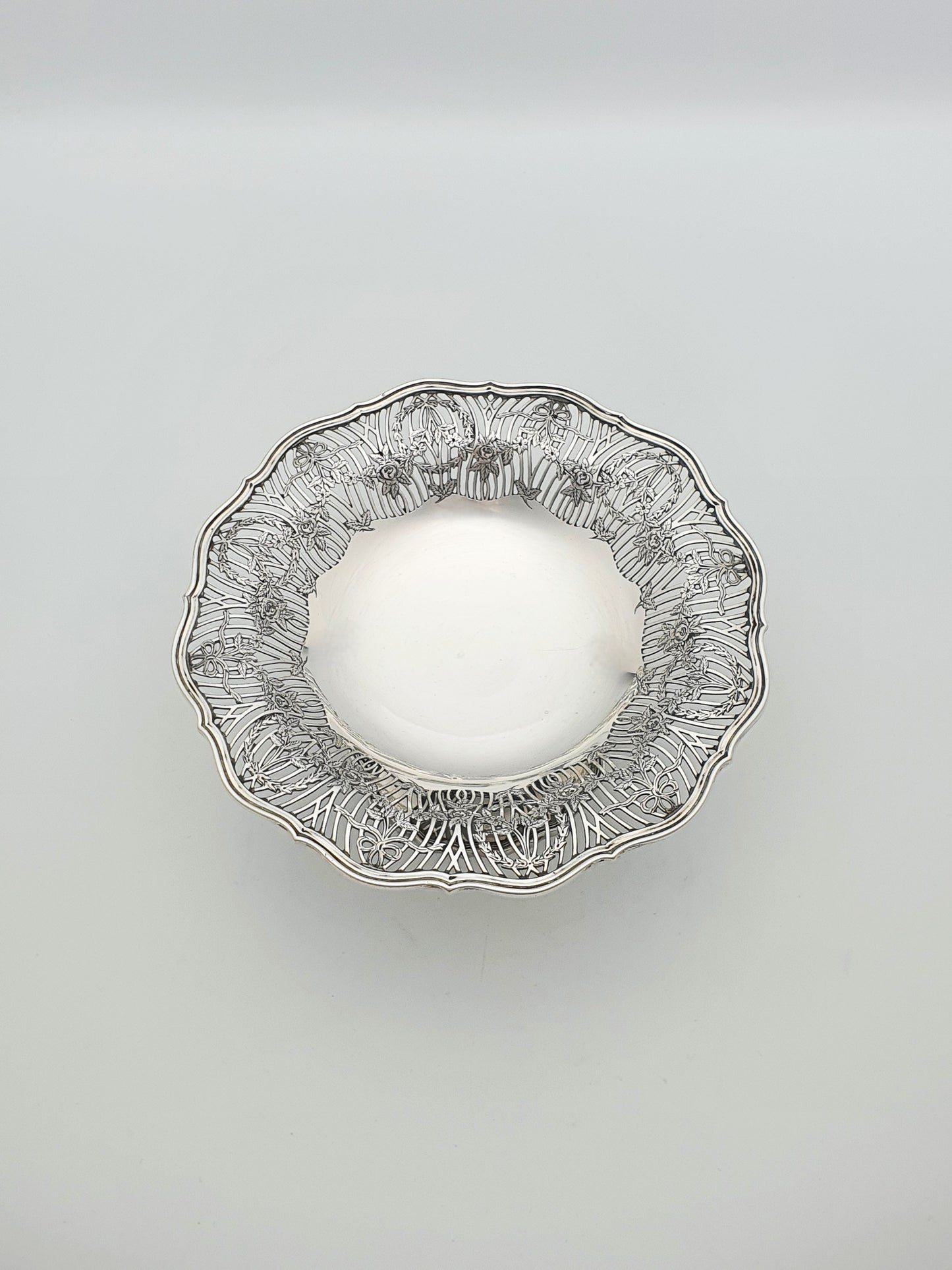 Gorgeous Antique George V  Sterling Silver Comport by William Hutton & Sons - 1913