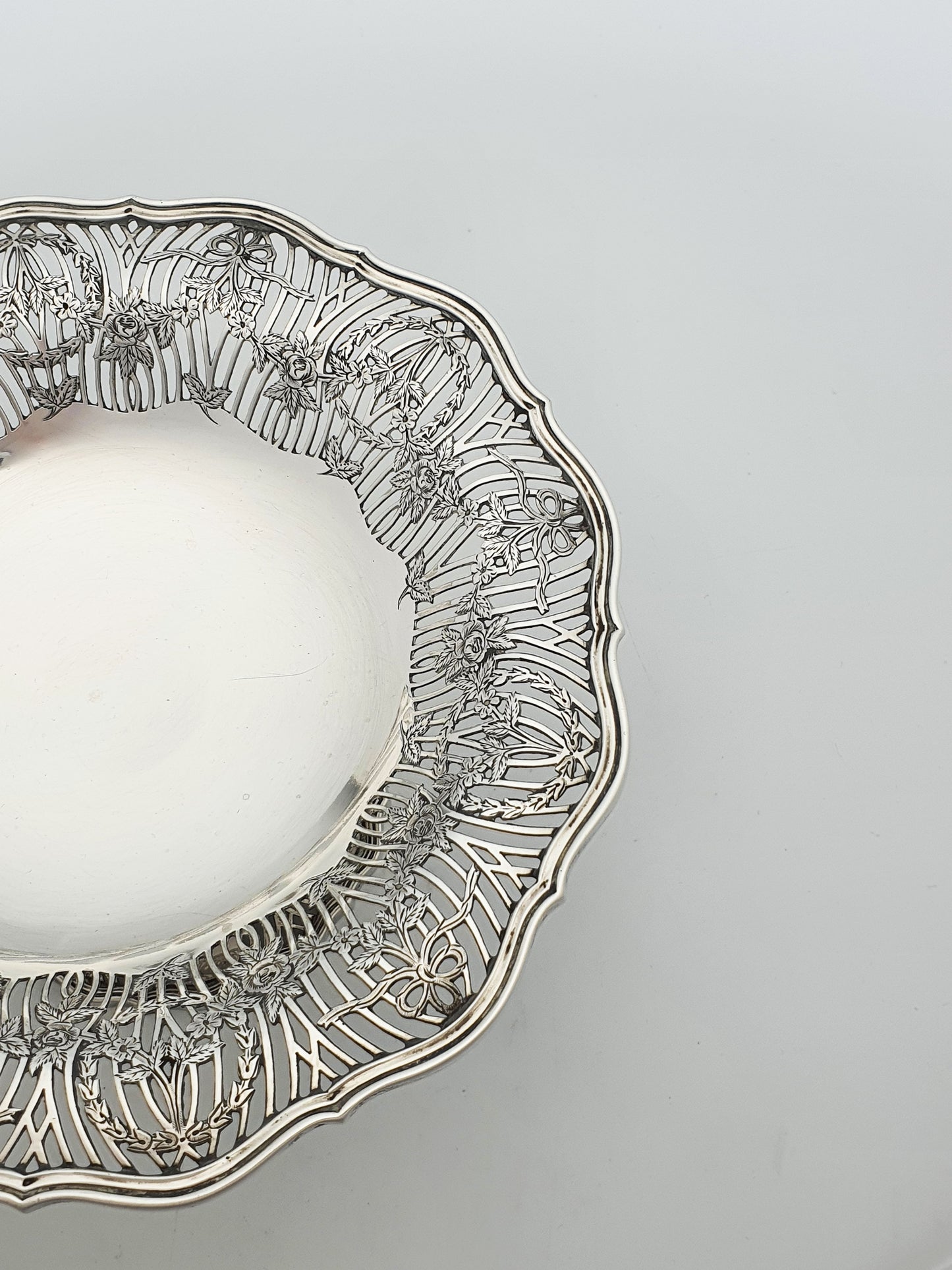 Gorgeous Antique George V  Sterling Silver Comport by William Hutton & Sons - 1913